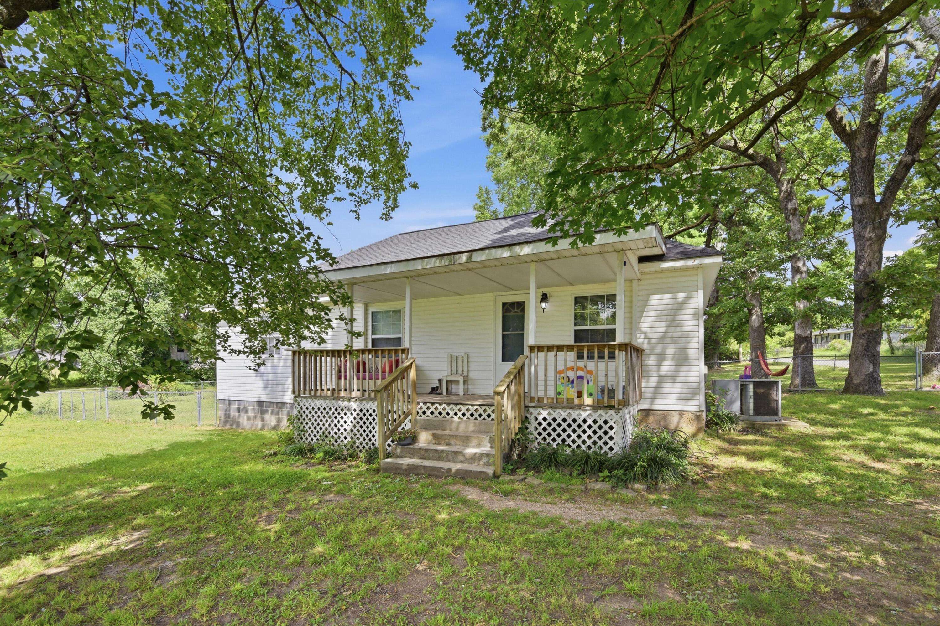 699 S Main ST, Granby, MO 64844