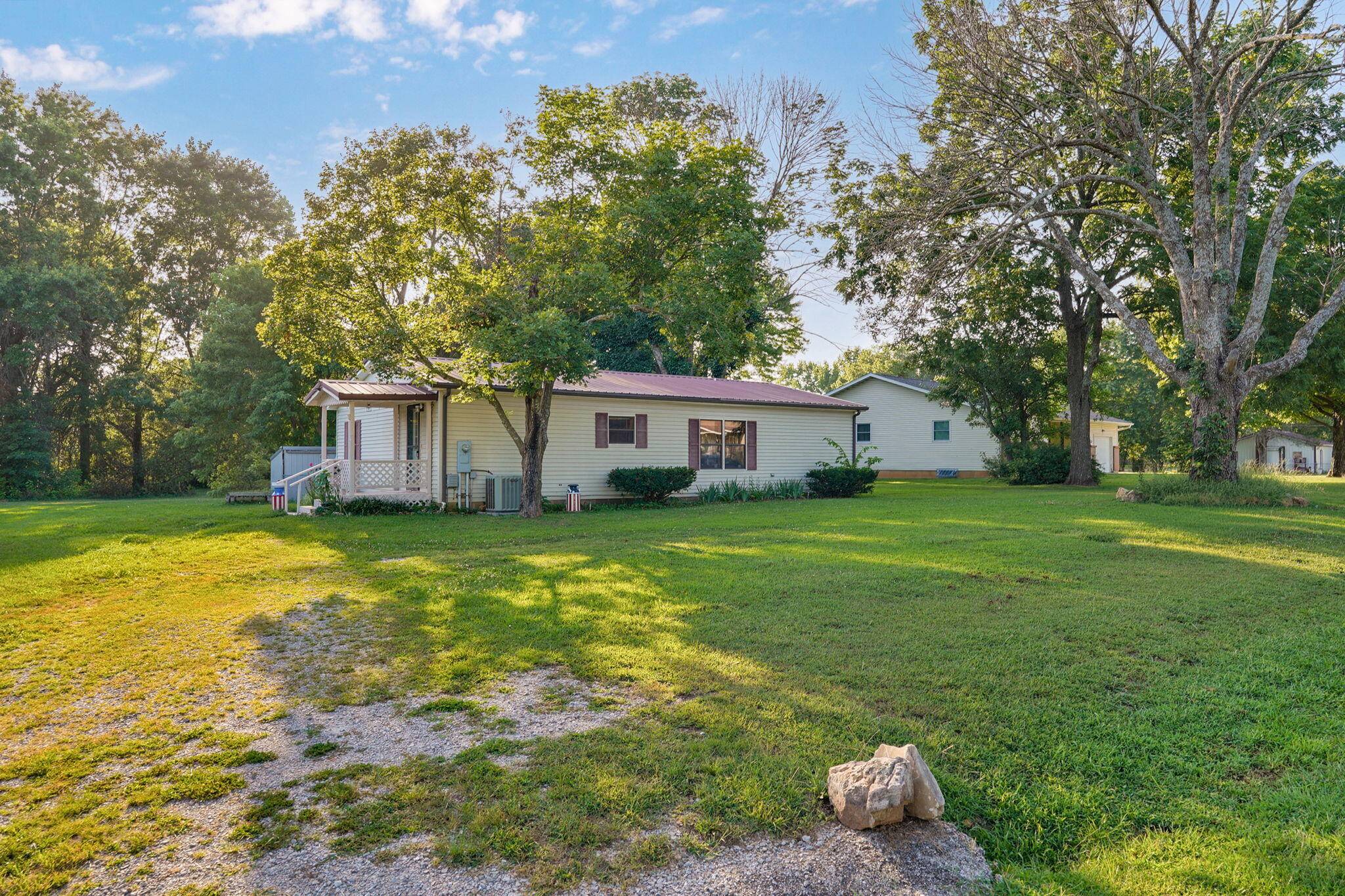 311 S Gilmore ST, Miller, MO 65707