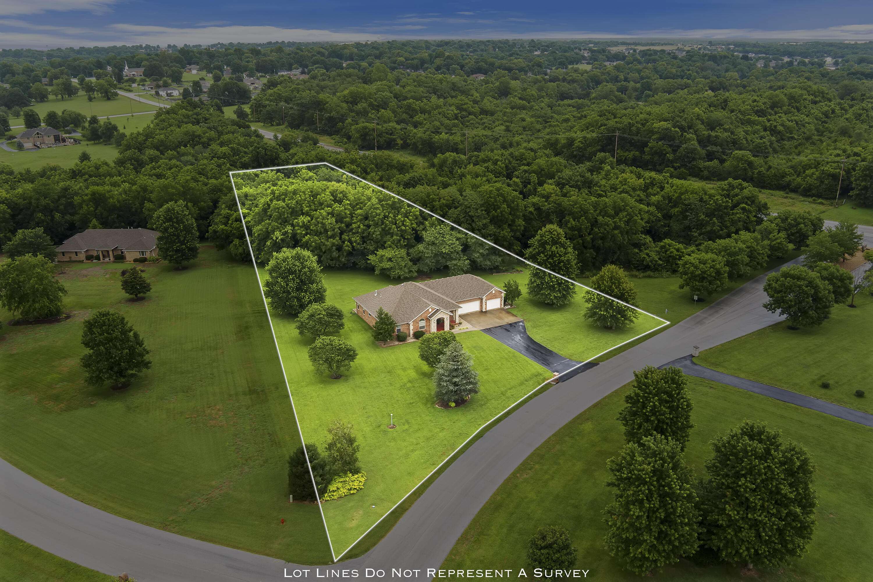 4465 N Raintree DR, Willard, MO 65781