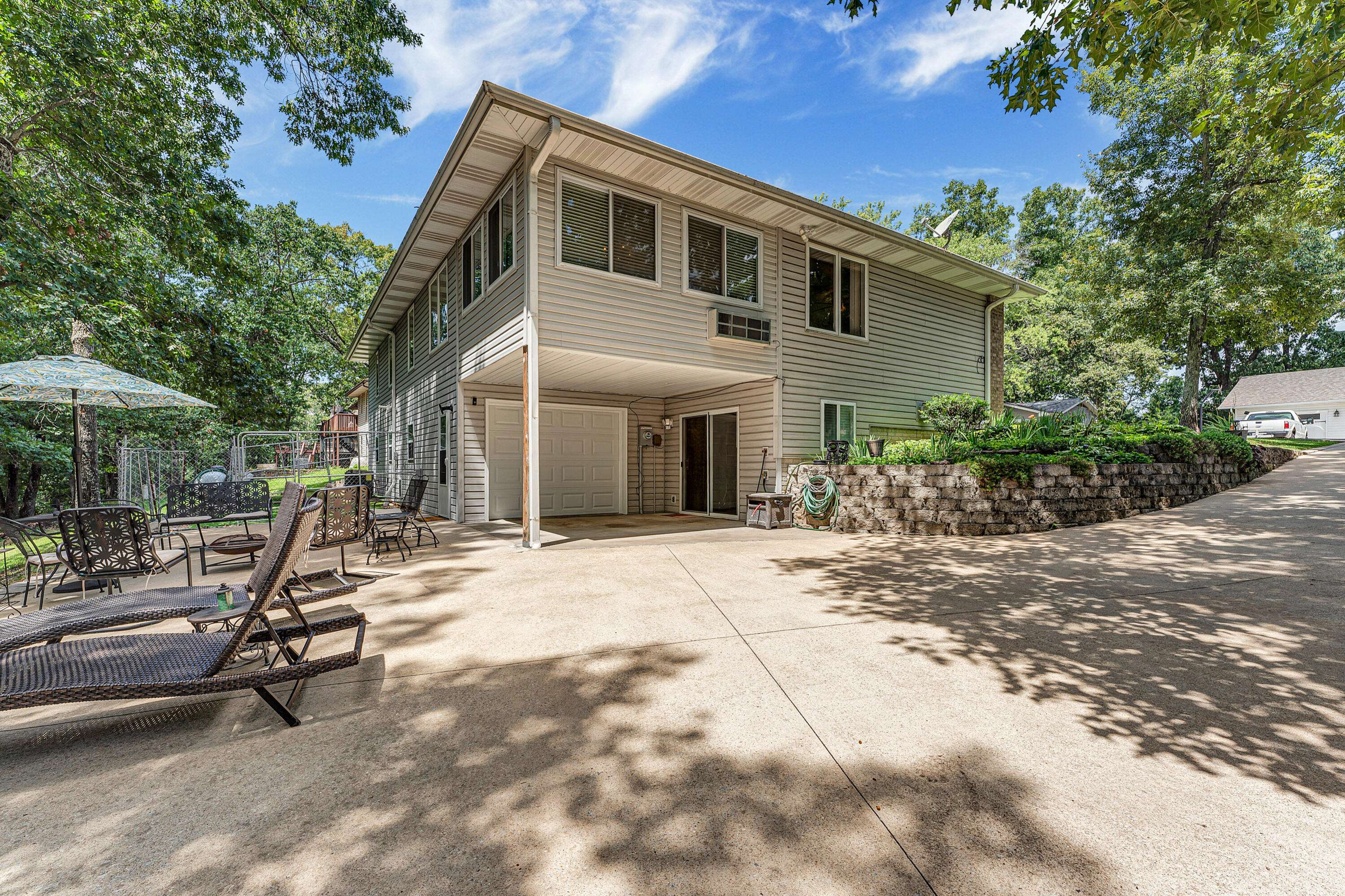 64 Northwoods DR, Kimberling City, MO 65686