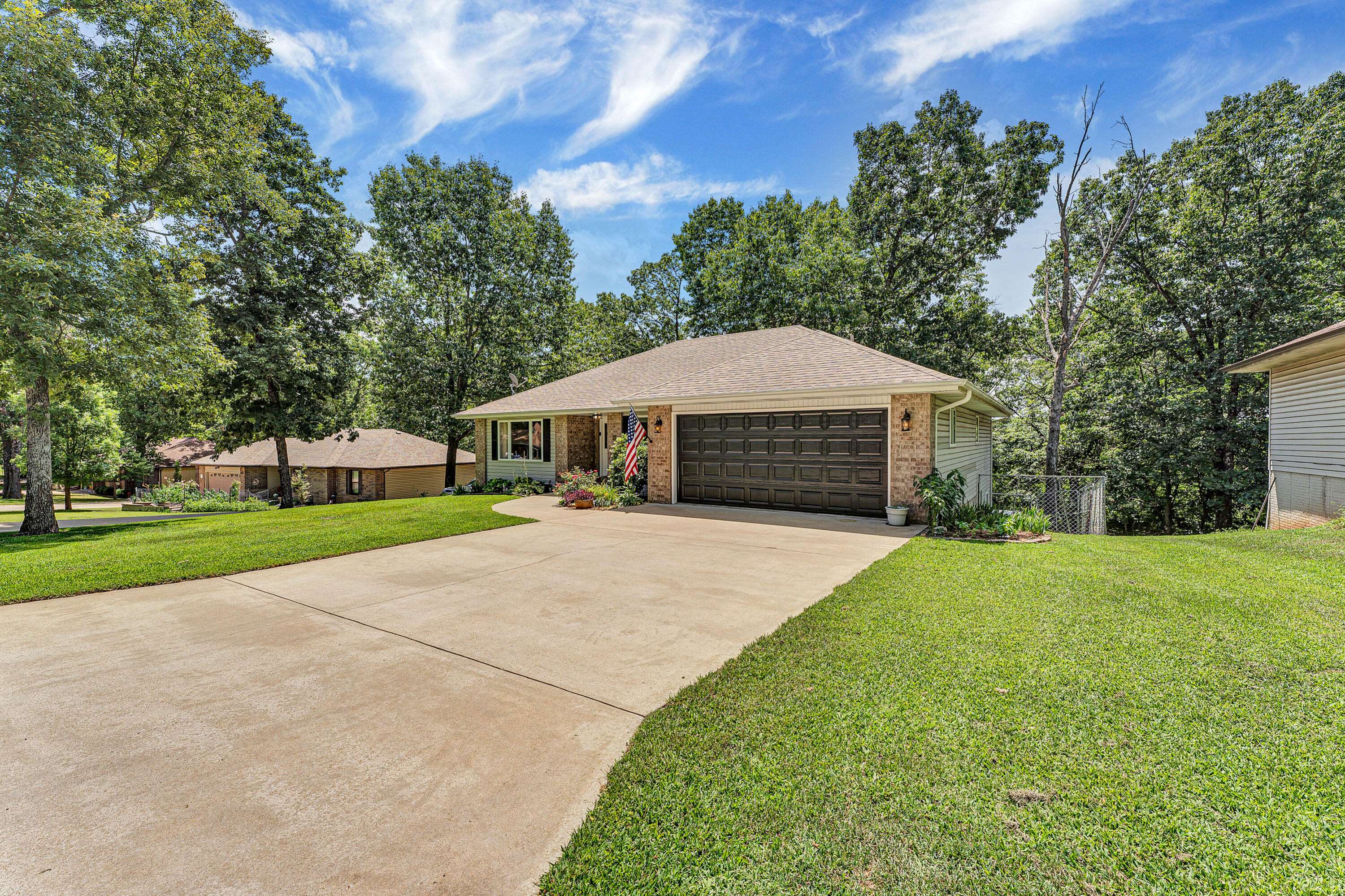 64 Northwoods DR, Kimberling City, MO 65686