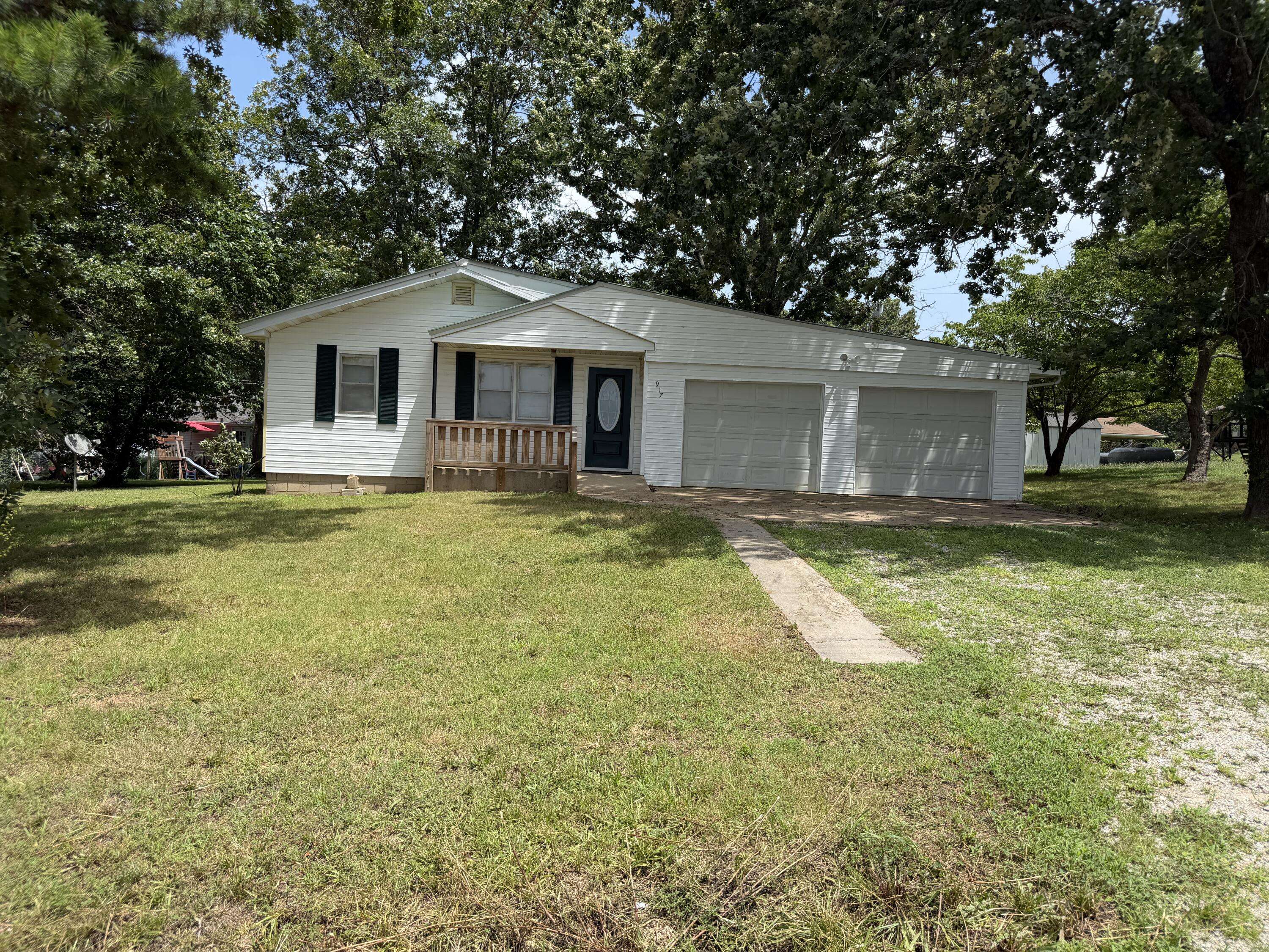 917 S Elm ST, Mountain View, MO 65548