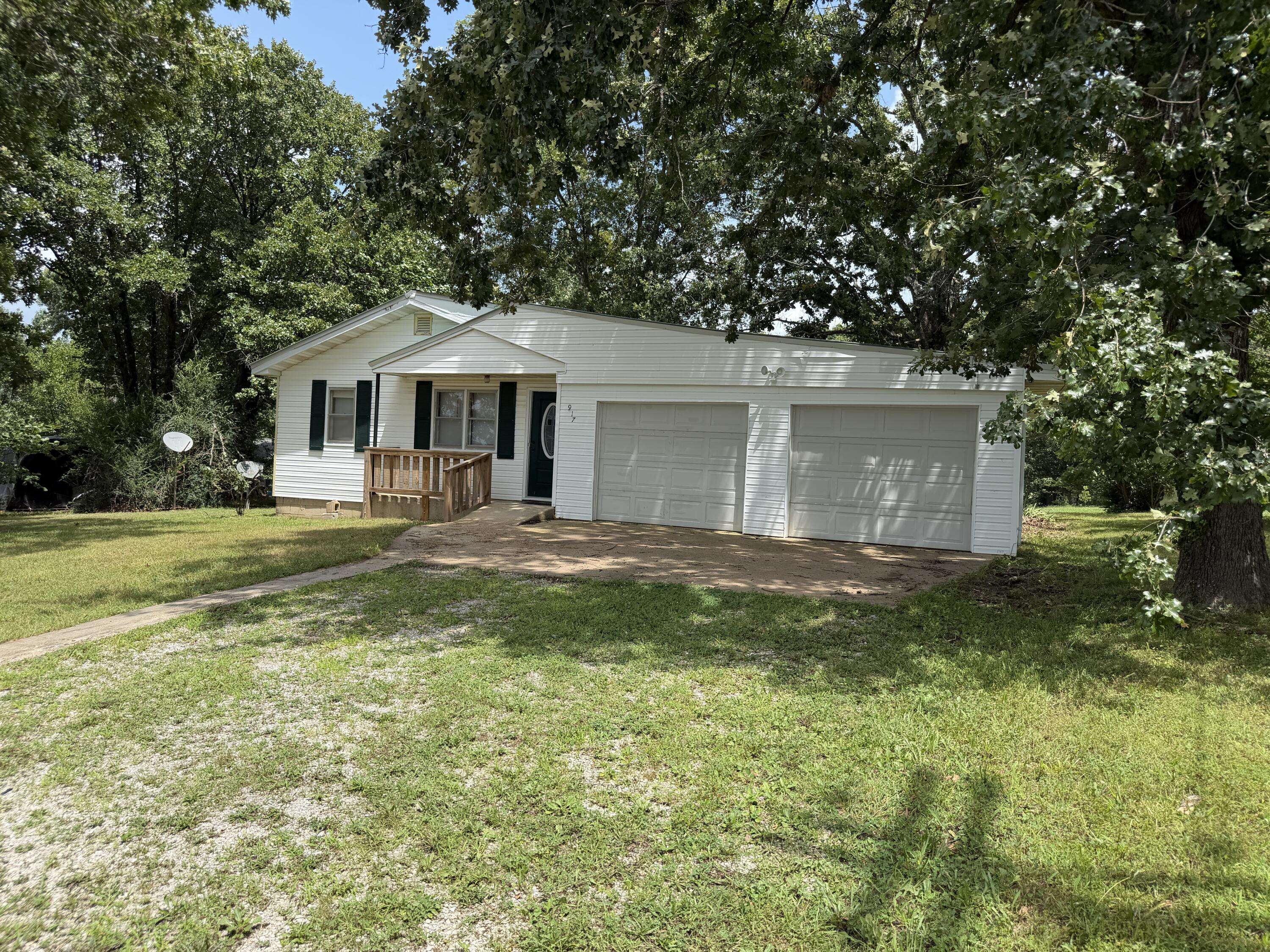 917 S Elm ST, Mountain View, MO 65548