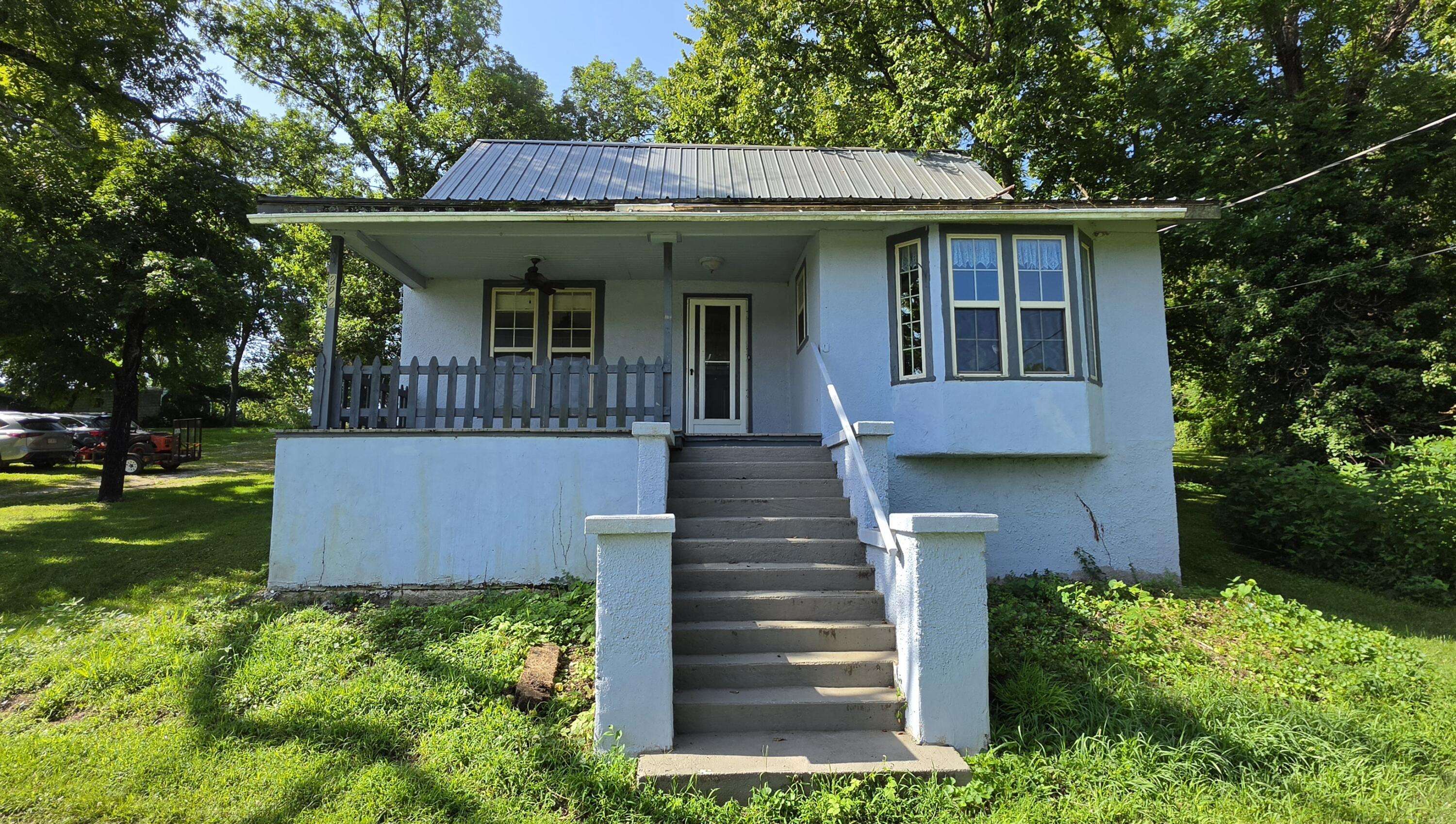 292 W South ST, Hartville, MO 65667
