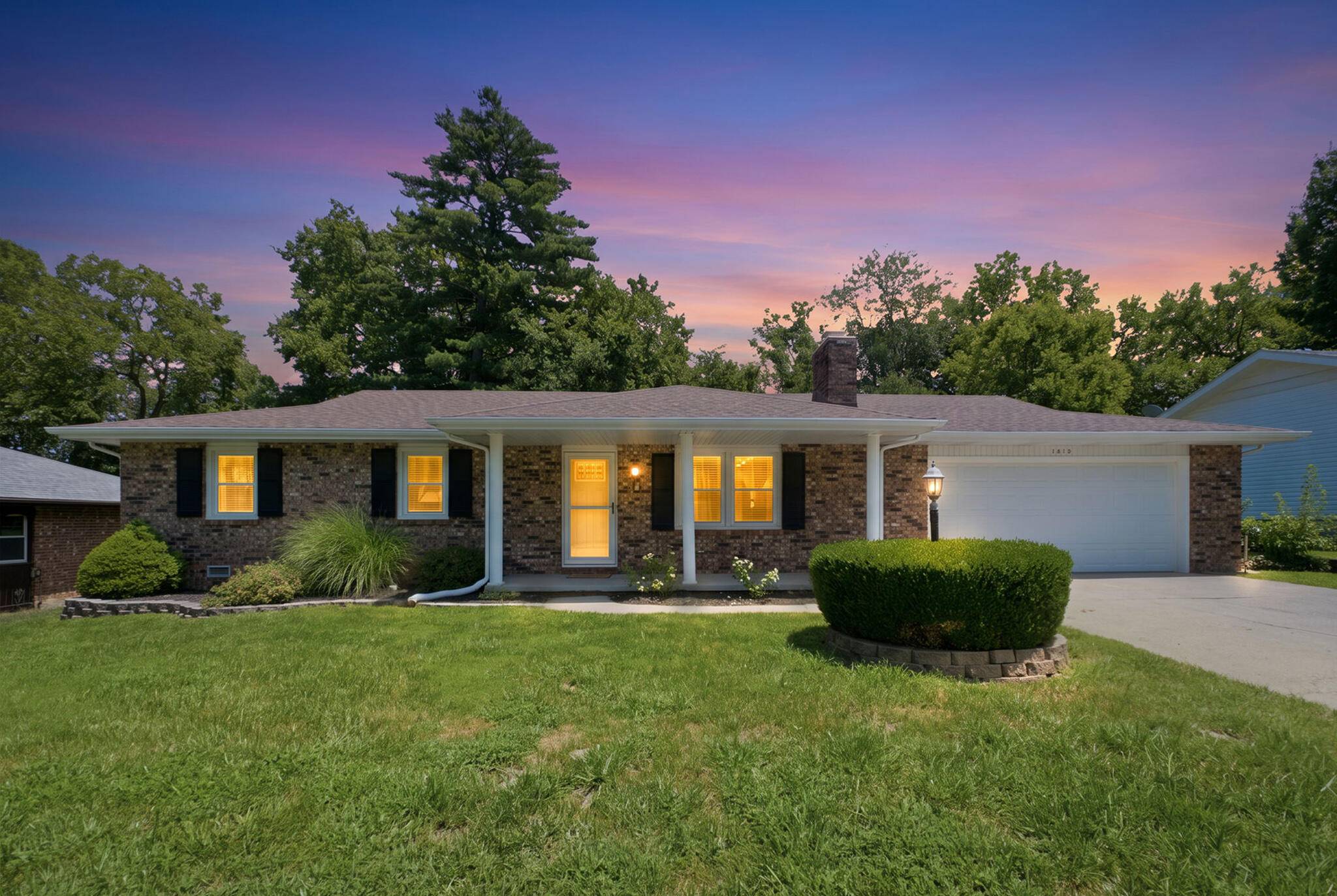 1410 S Oakland AVE, Bolivar, MO 65613