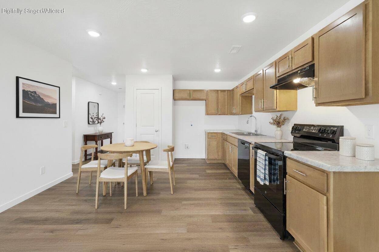 4115 E Wilson'S Valley BLVD, Brookline, MO 65619