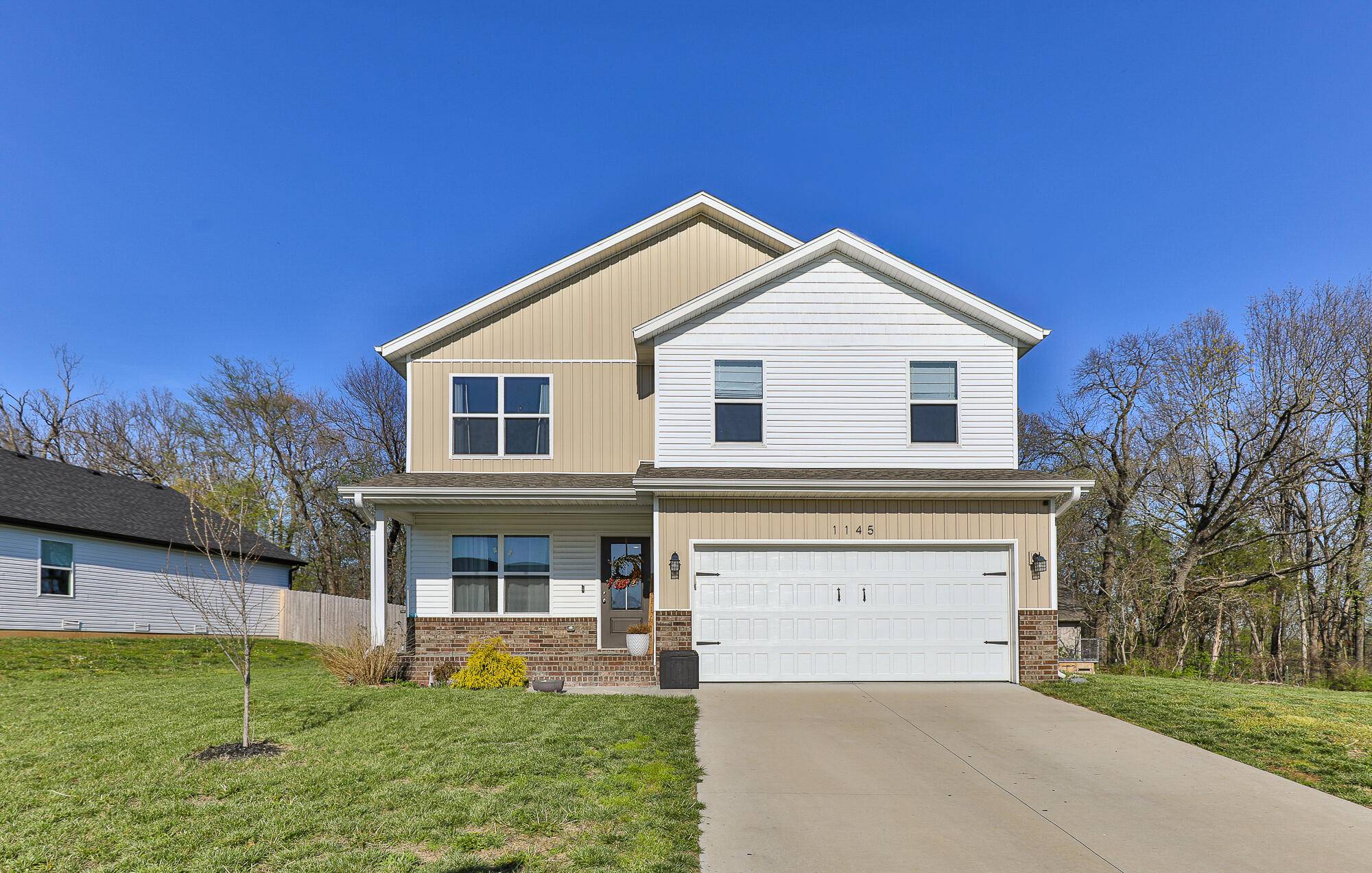 1145 E Manitou CT, Nixa, MO 65714