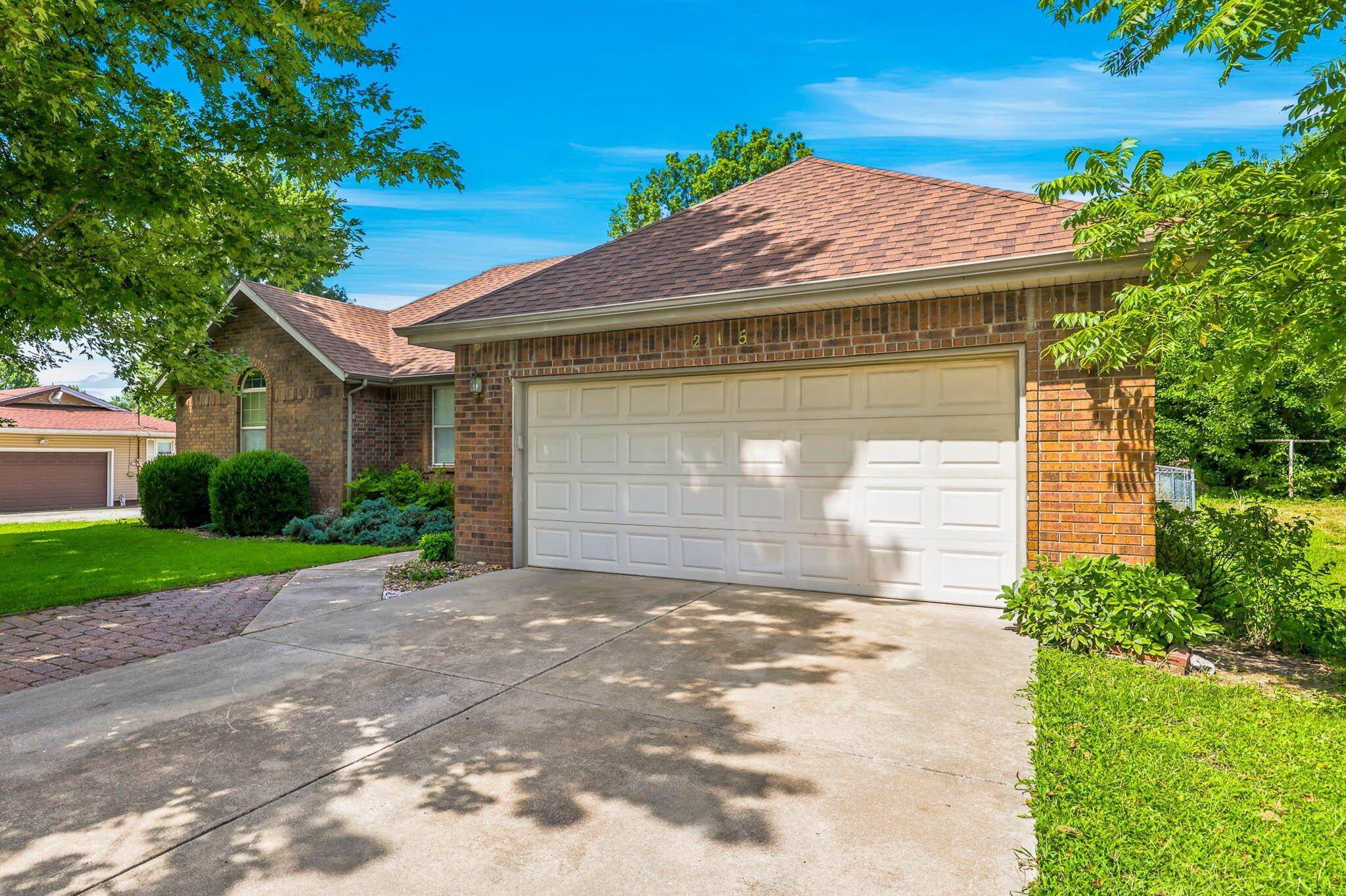 215 S Maple ST, Rogersville, MO 65742