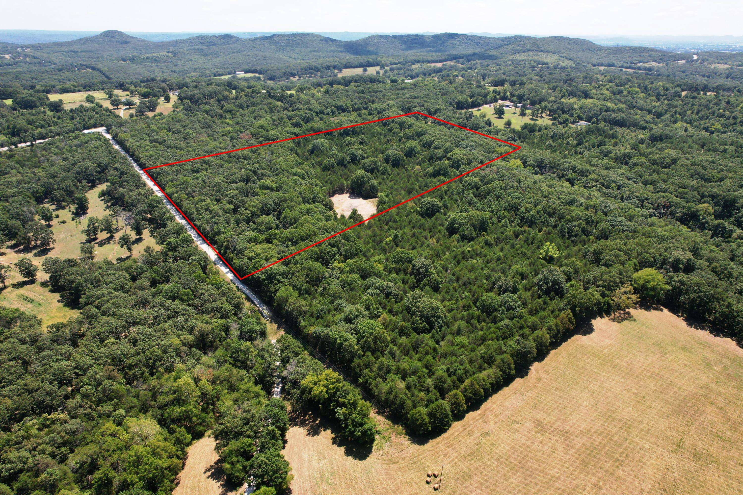 16 +- Ac Spring Valley RD, Shell Knob, MO 65747