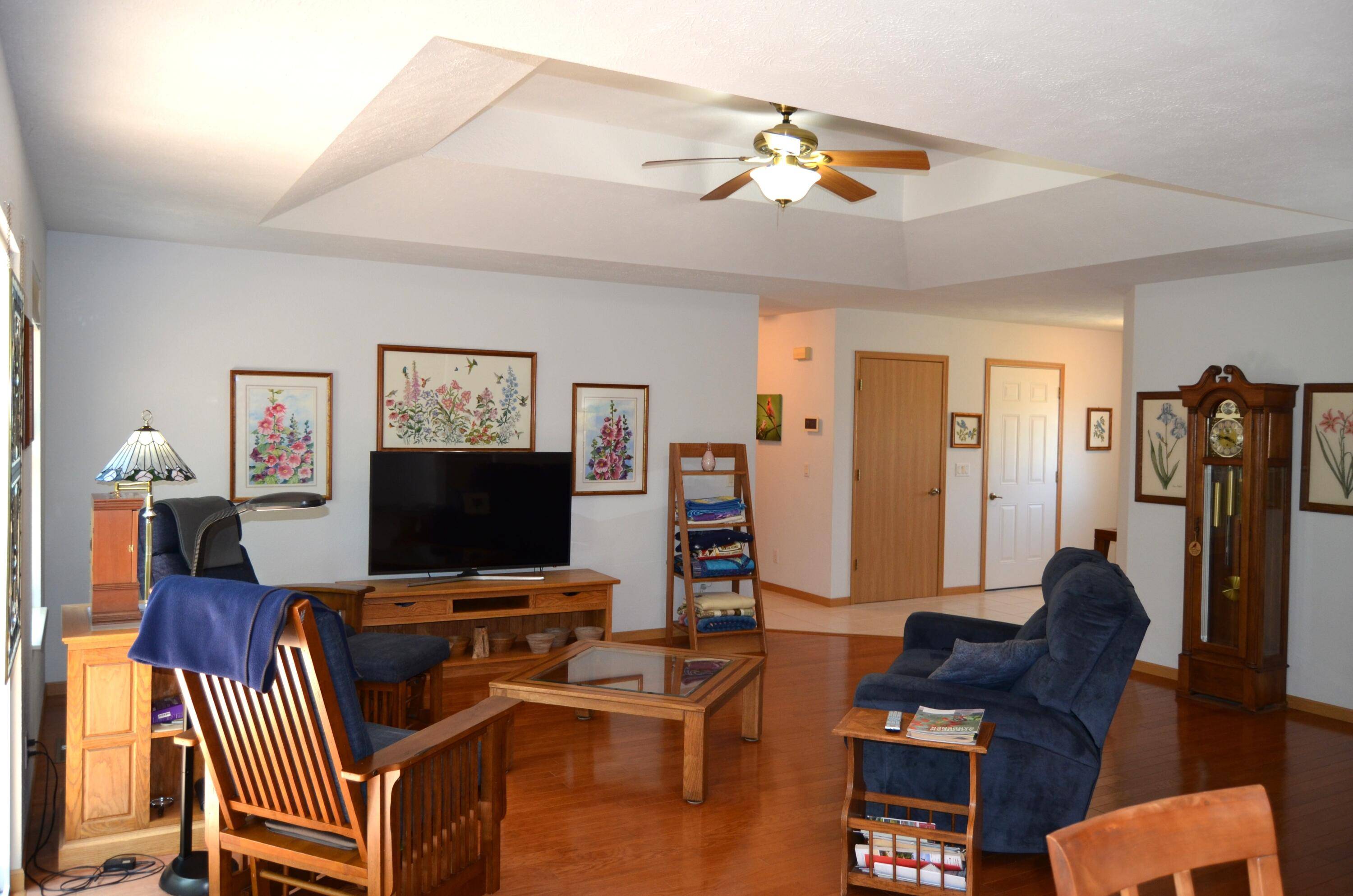 160 Micahs Xing, Reeds Spring, MO 65737
