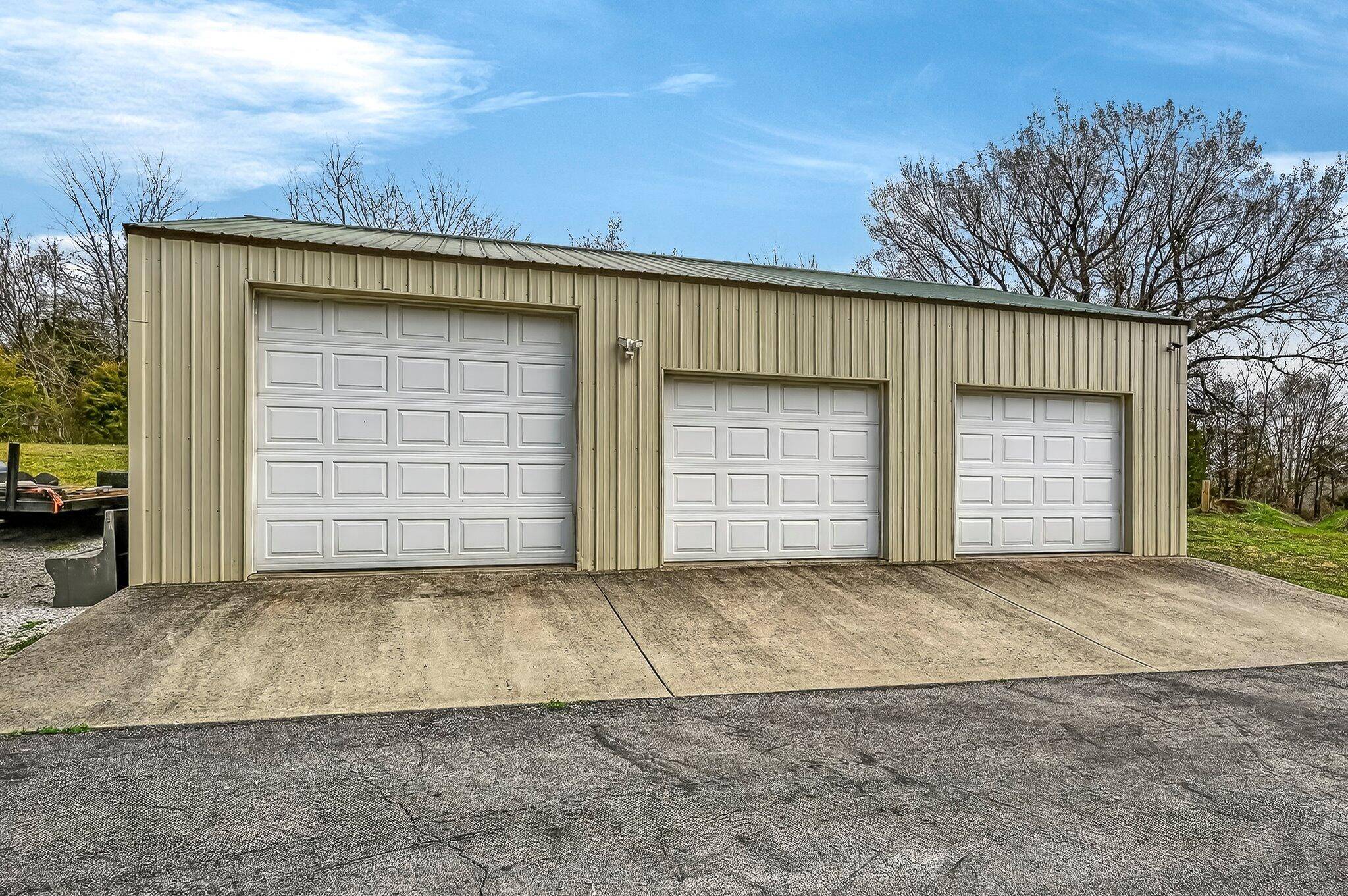 1519 E 515th RD, Brighton, MO 65617