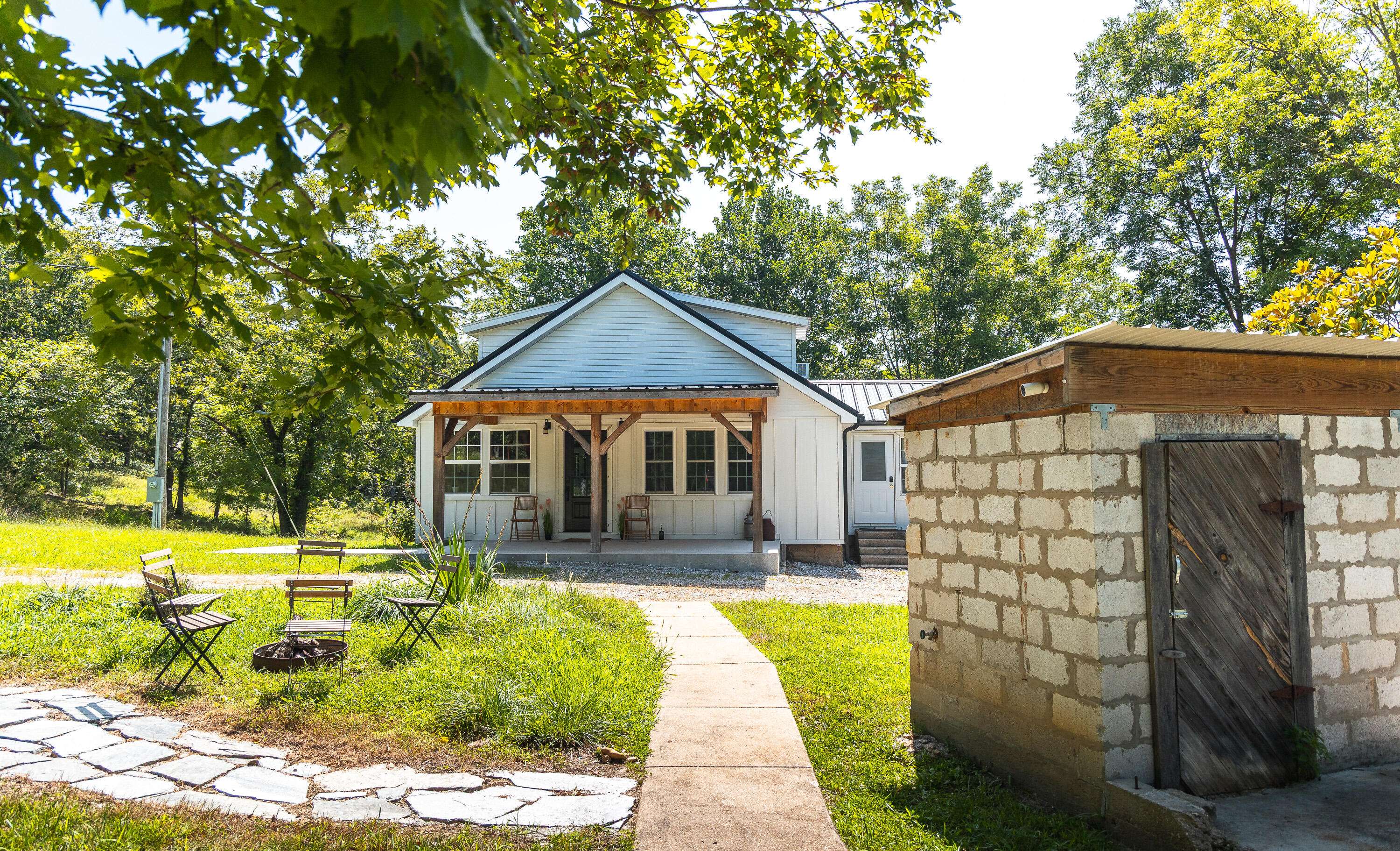 25598 County Road C-228, Norwood, MO 65717