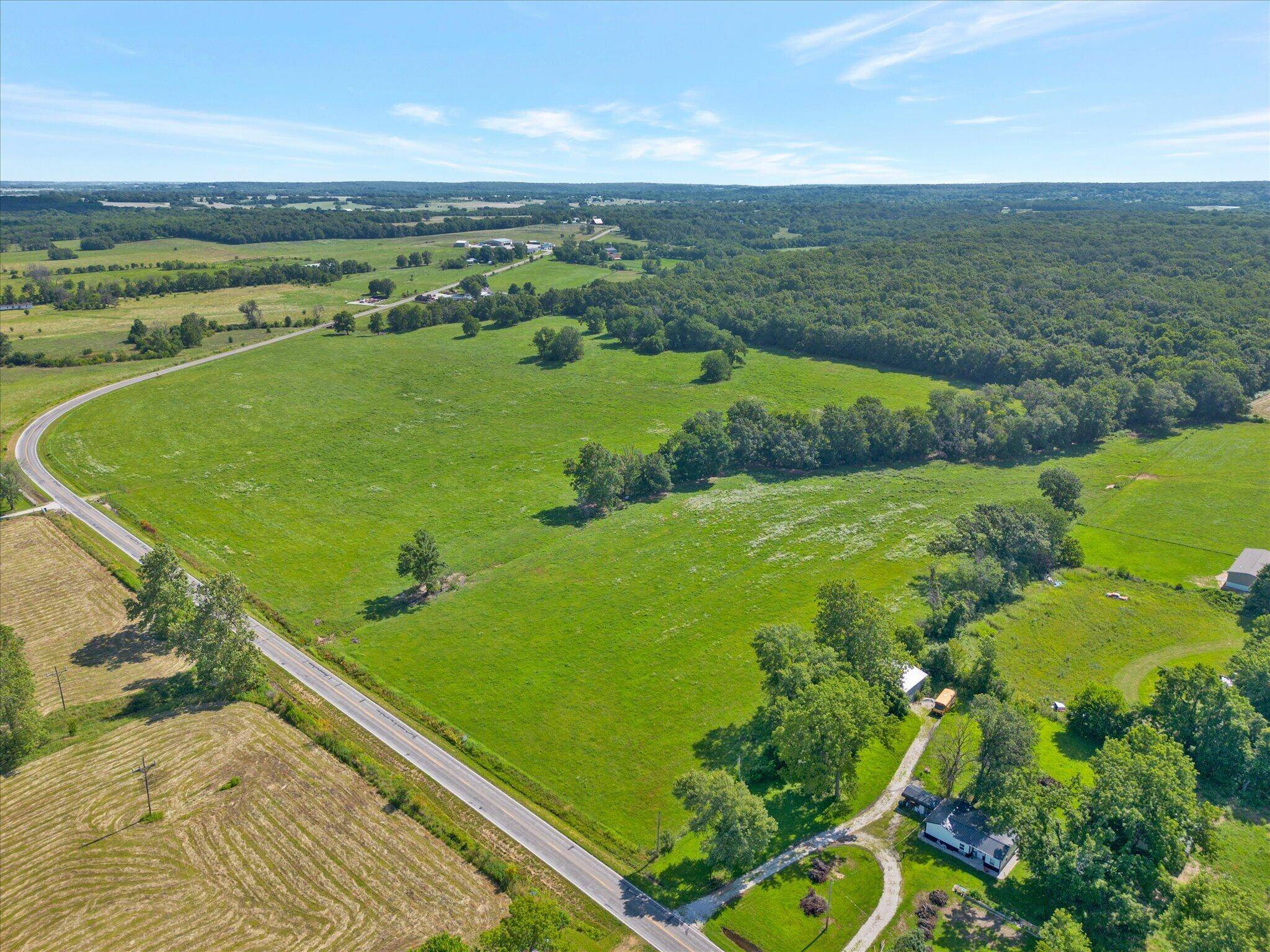 000 N Hwy 123 RD, Dunnegan, MO 65640