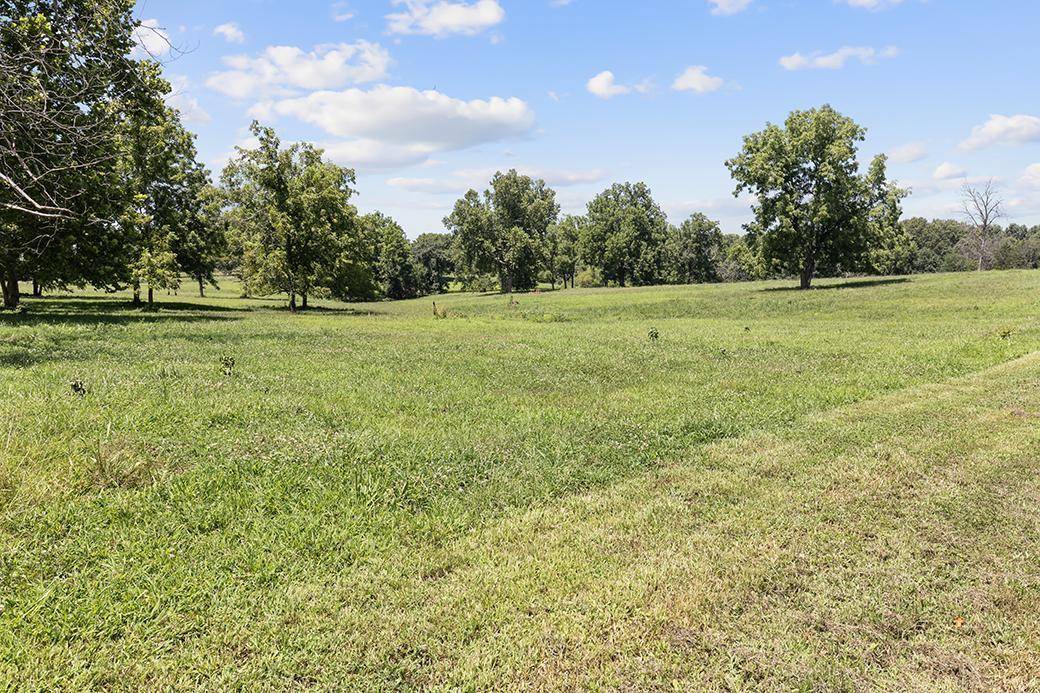 359 E Dade 74, Greenfield, MO 65661