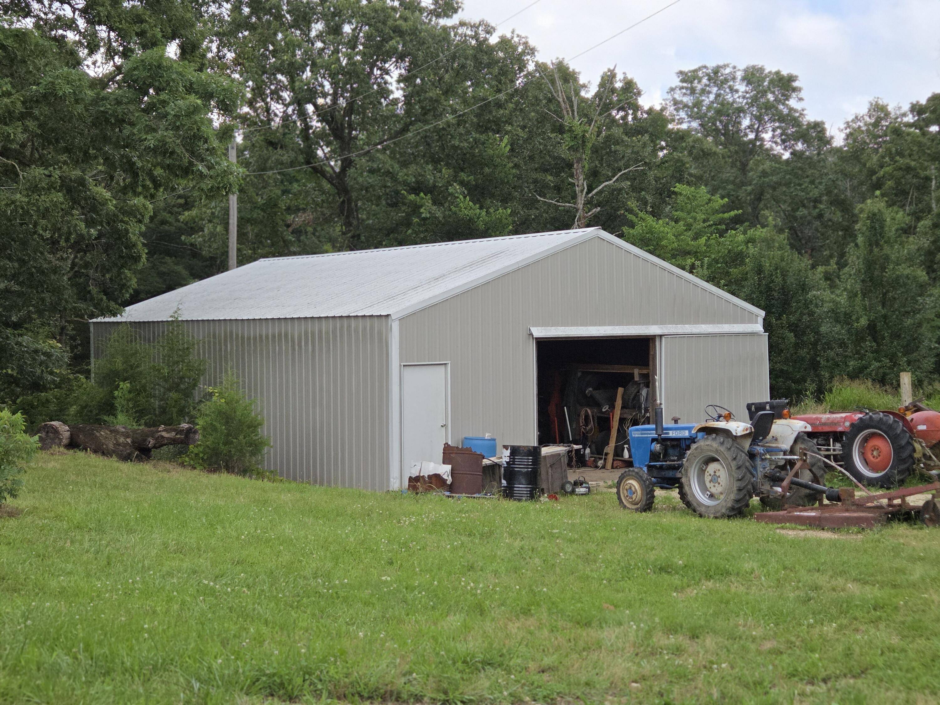 1306 State Highway 32, Long Lane, MO 65590