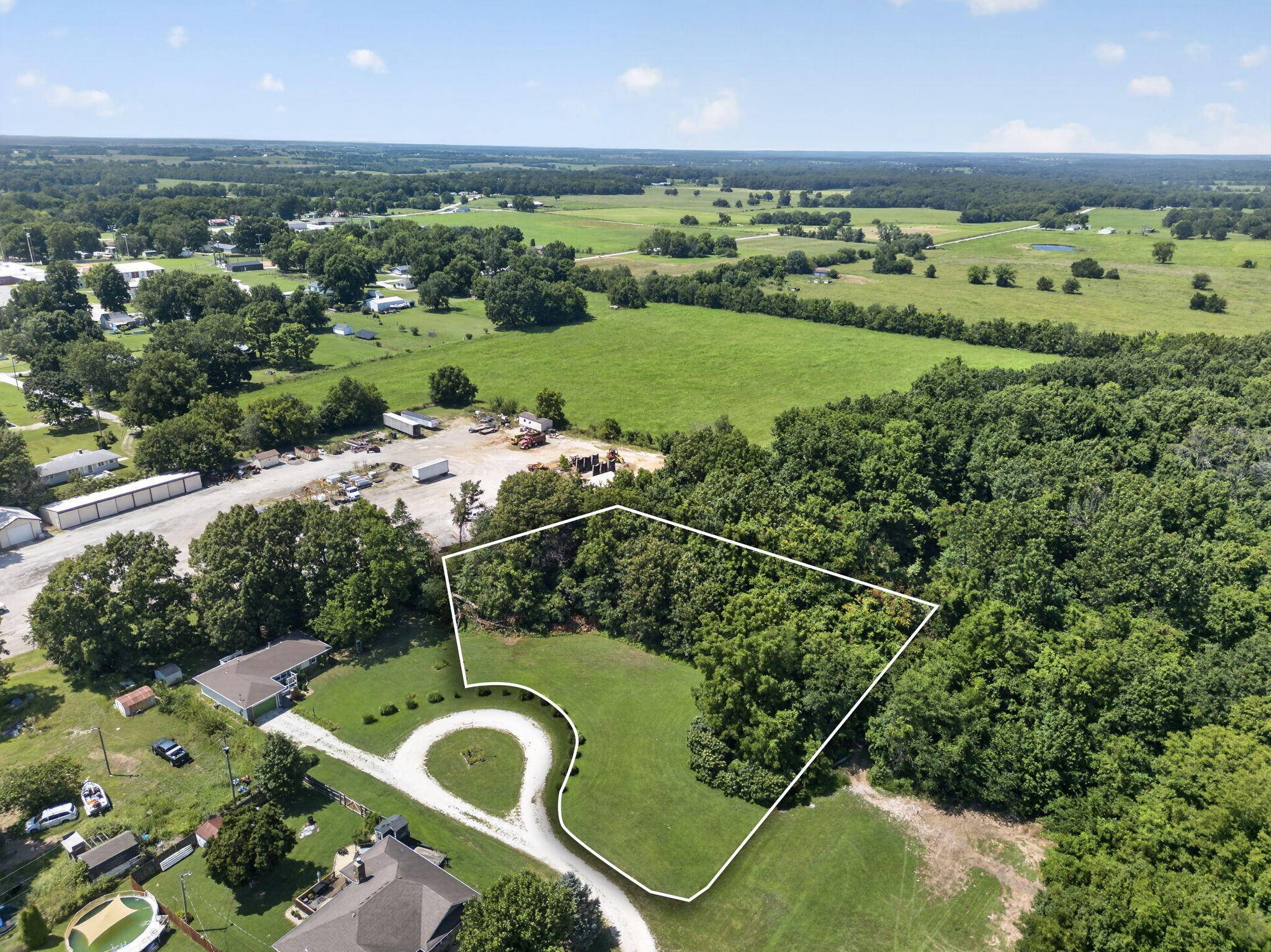 000 E Craven LN, Walnut Grove, MO 65770