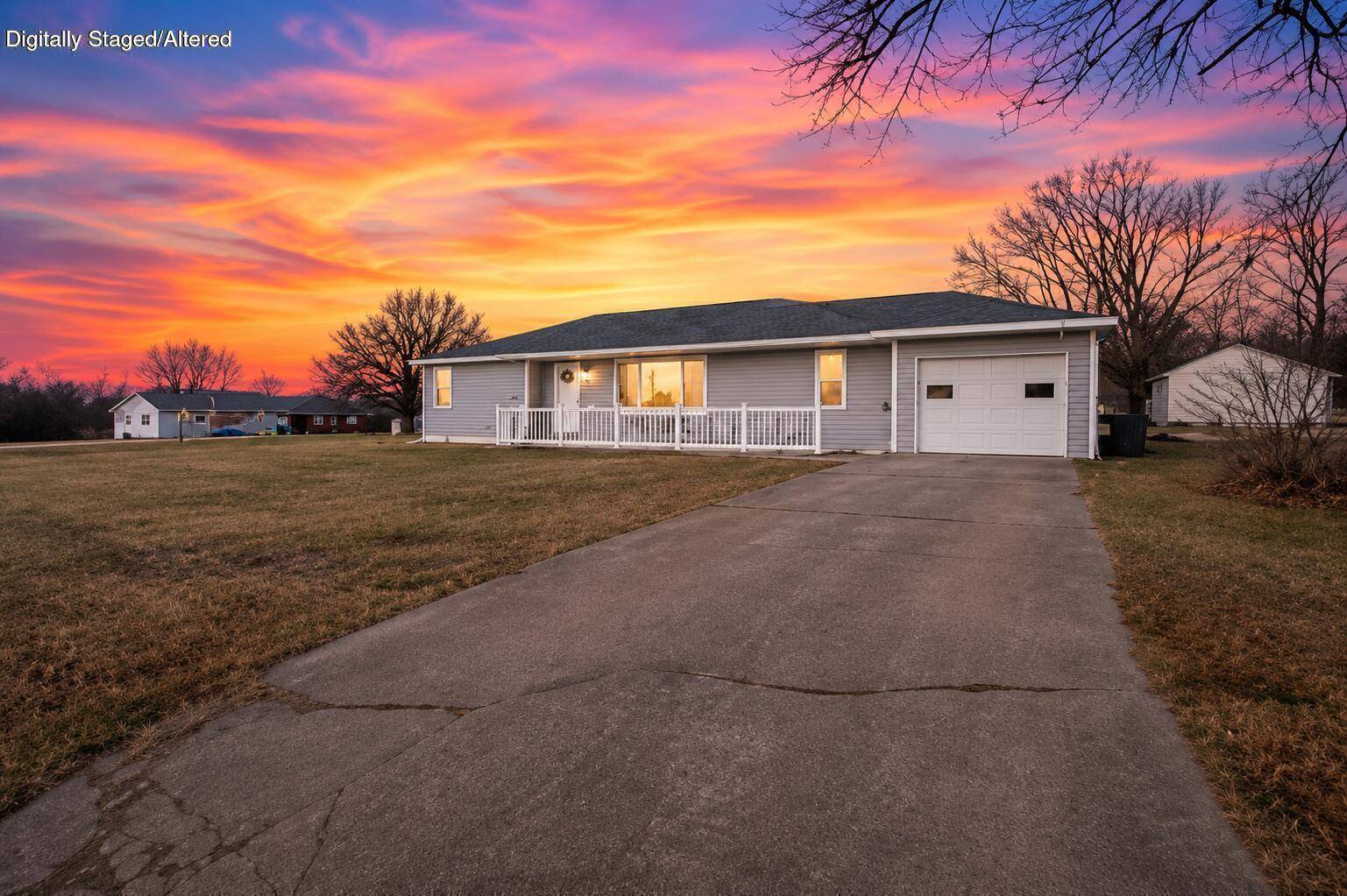 304 W 2nd ST, Miller, MO 65707