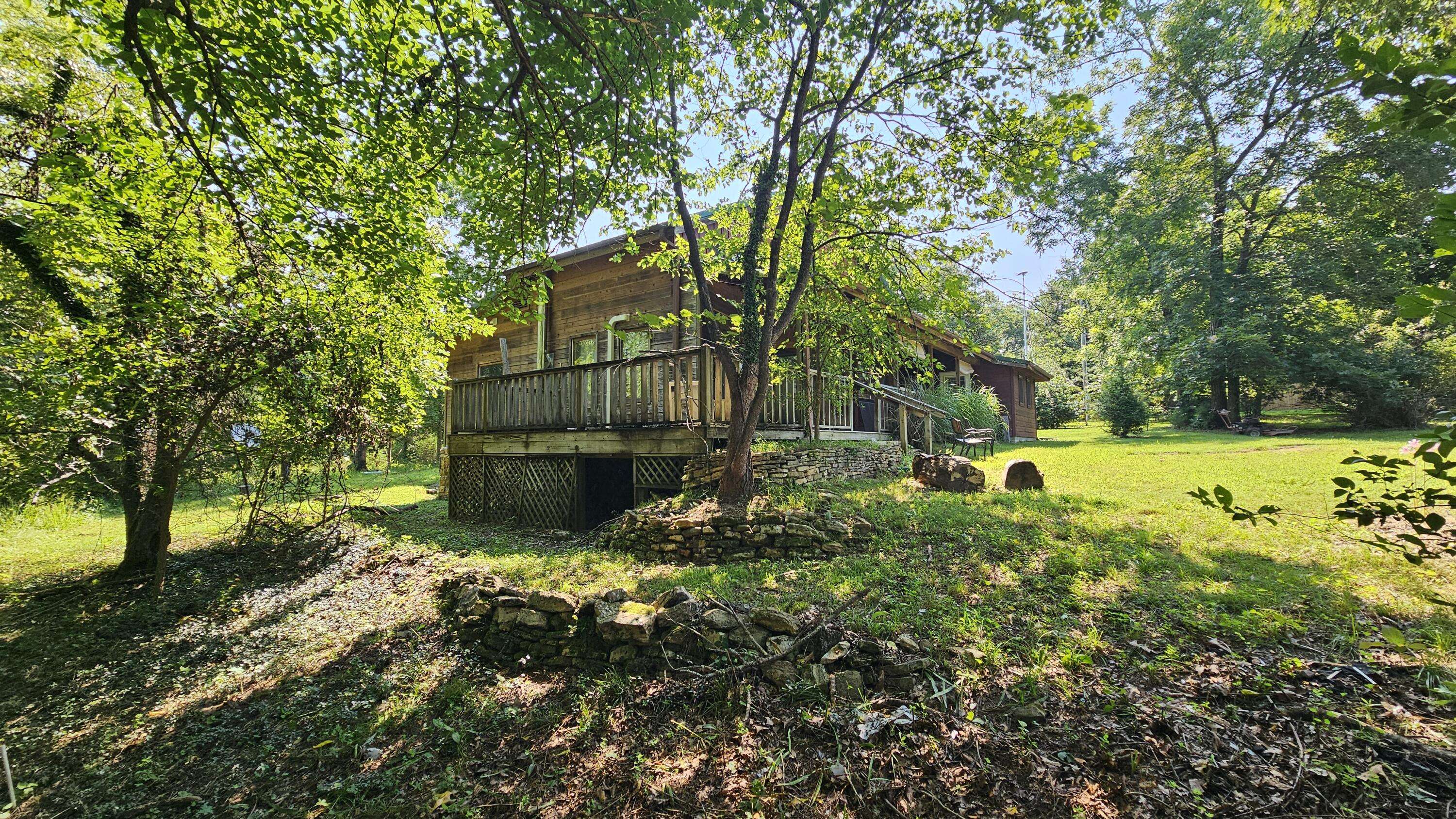 39913 Private Drive 1823, Mountain Grove, MO 65711