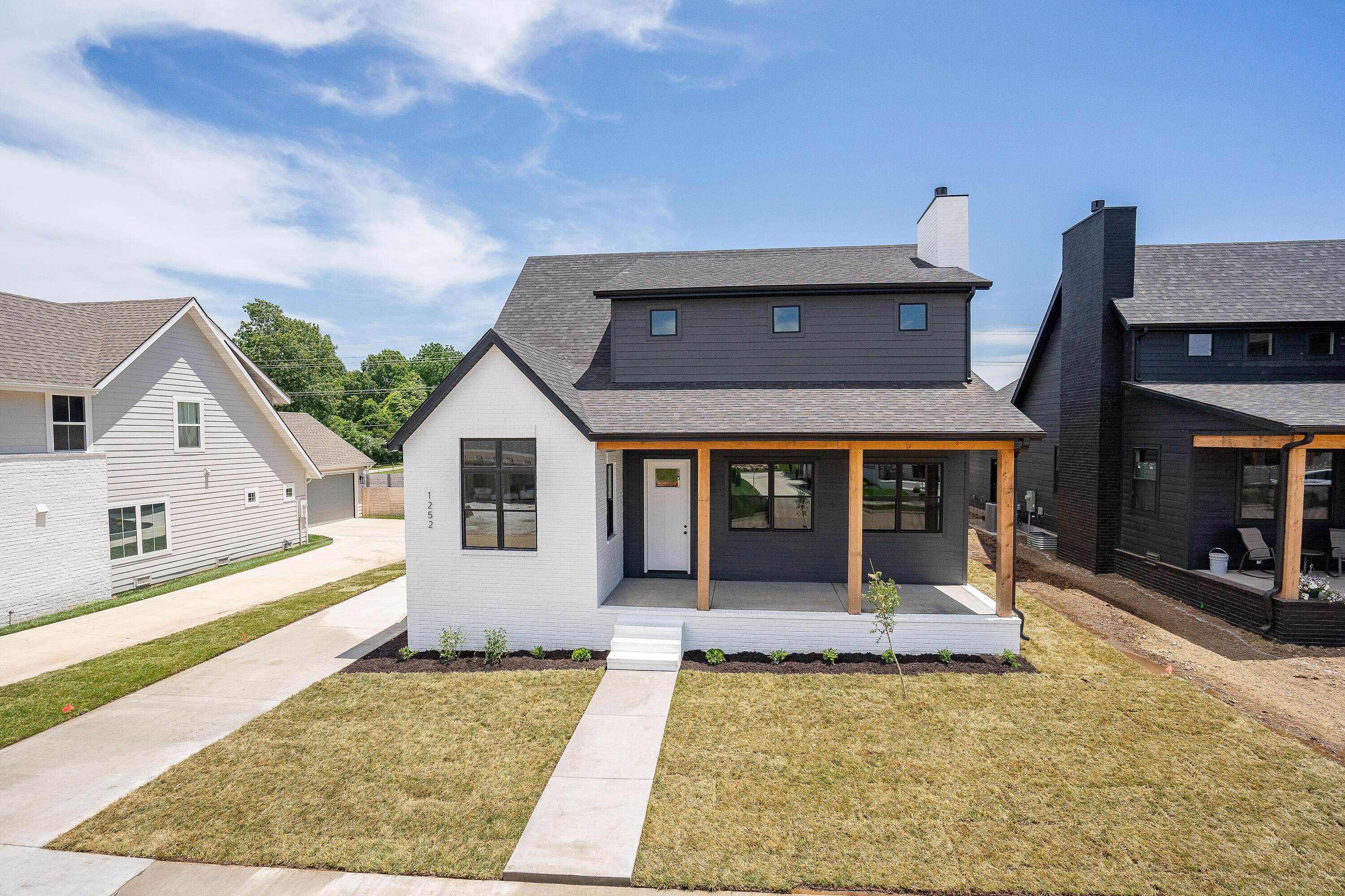 2190 E Will ST, Republic, MO 65738