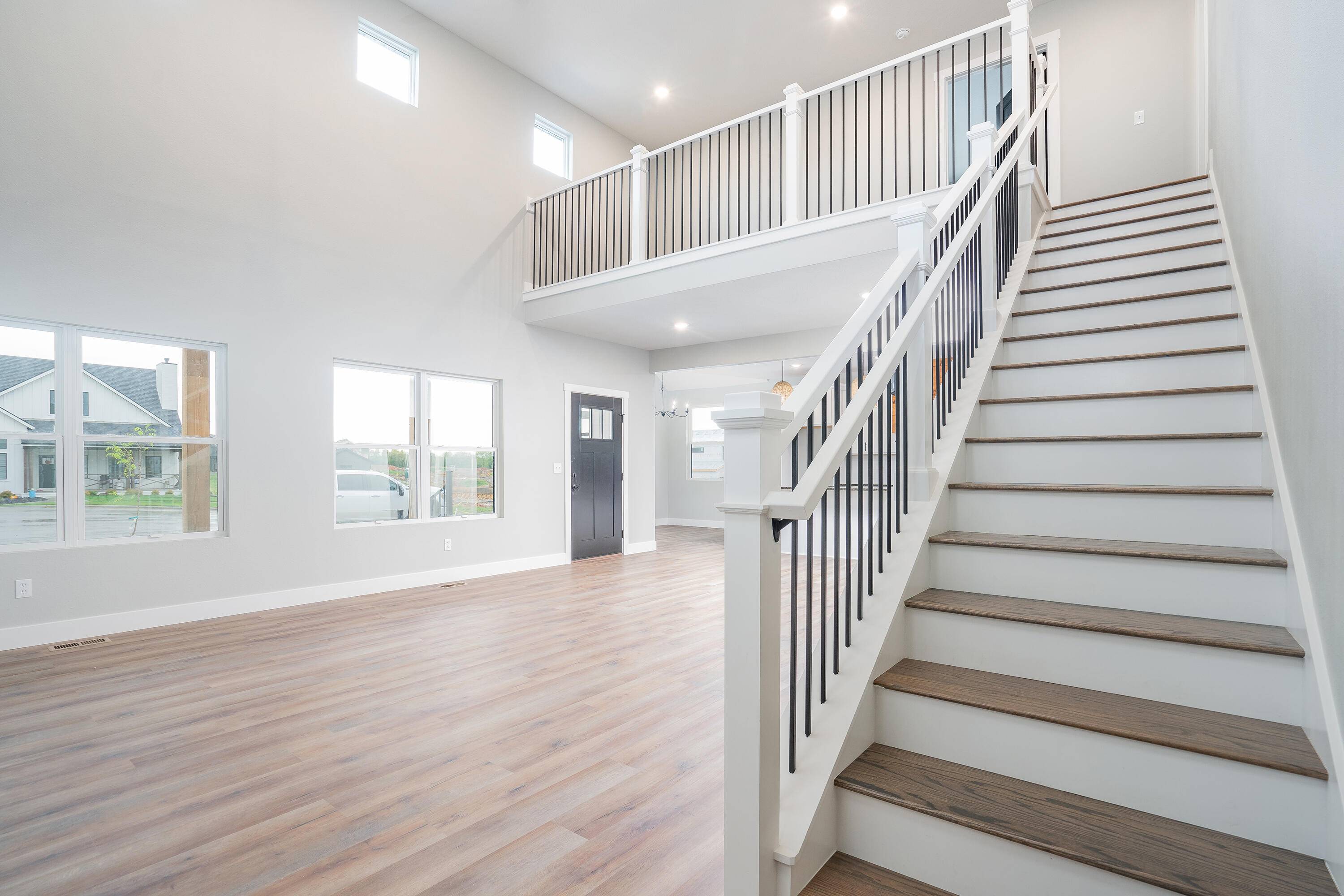 2190 E Will ST, Republic, MO 65738