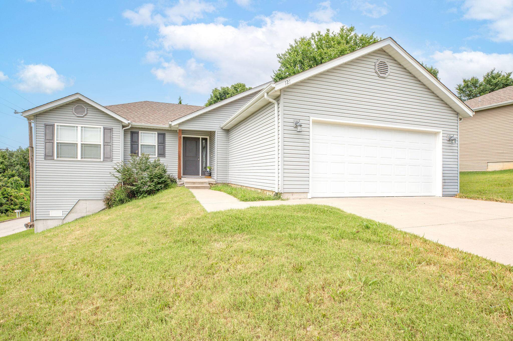 121 Daless CT, Hollister, MO 65672