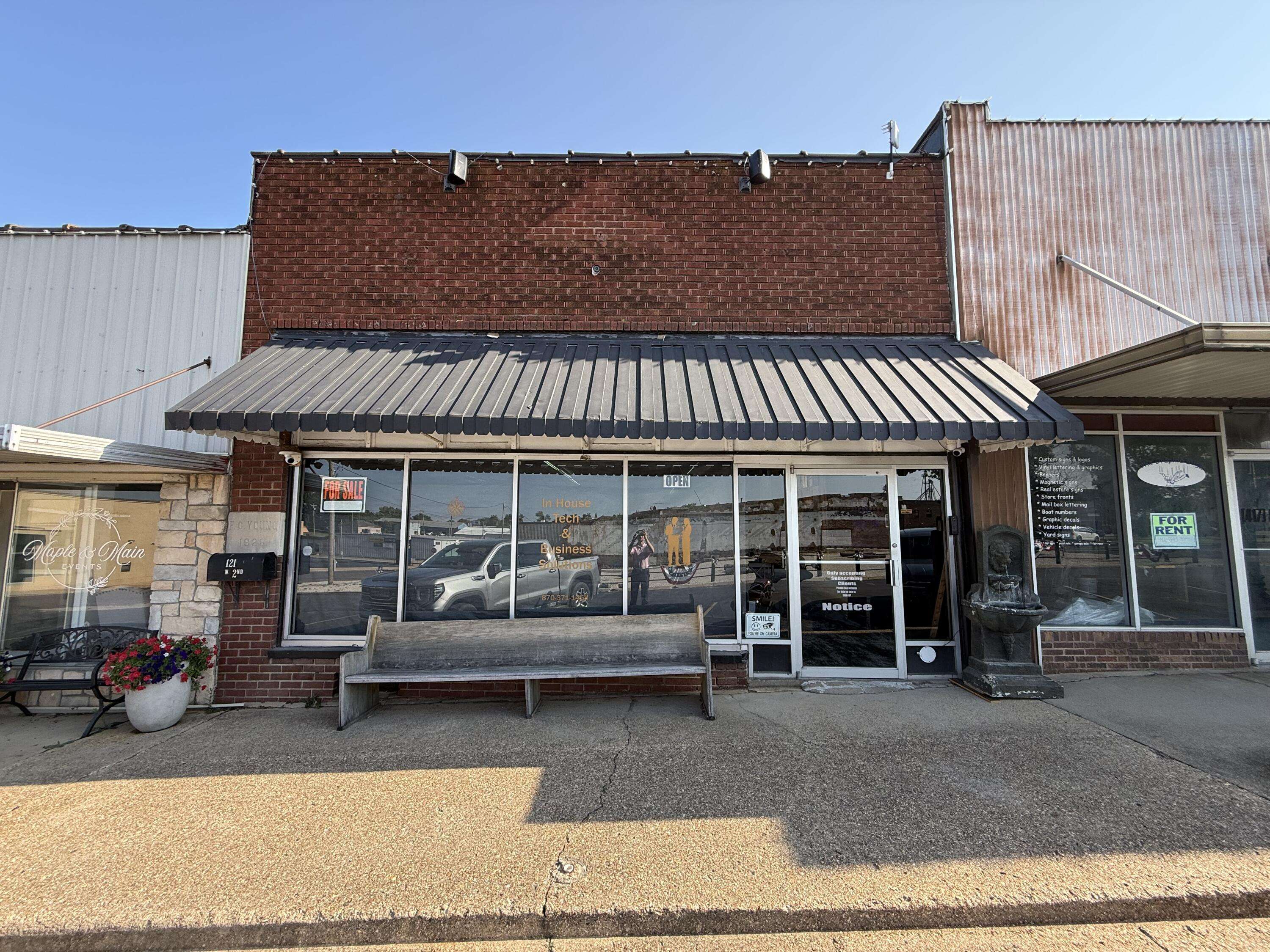121 W 2nd ST, Mountain Grove, MO 65711