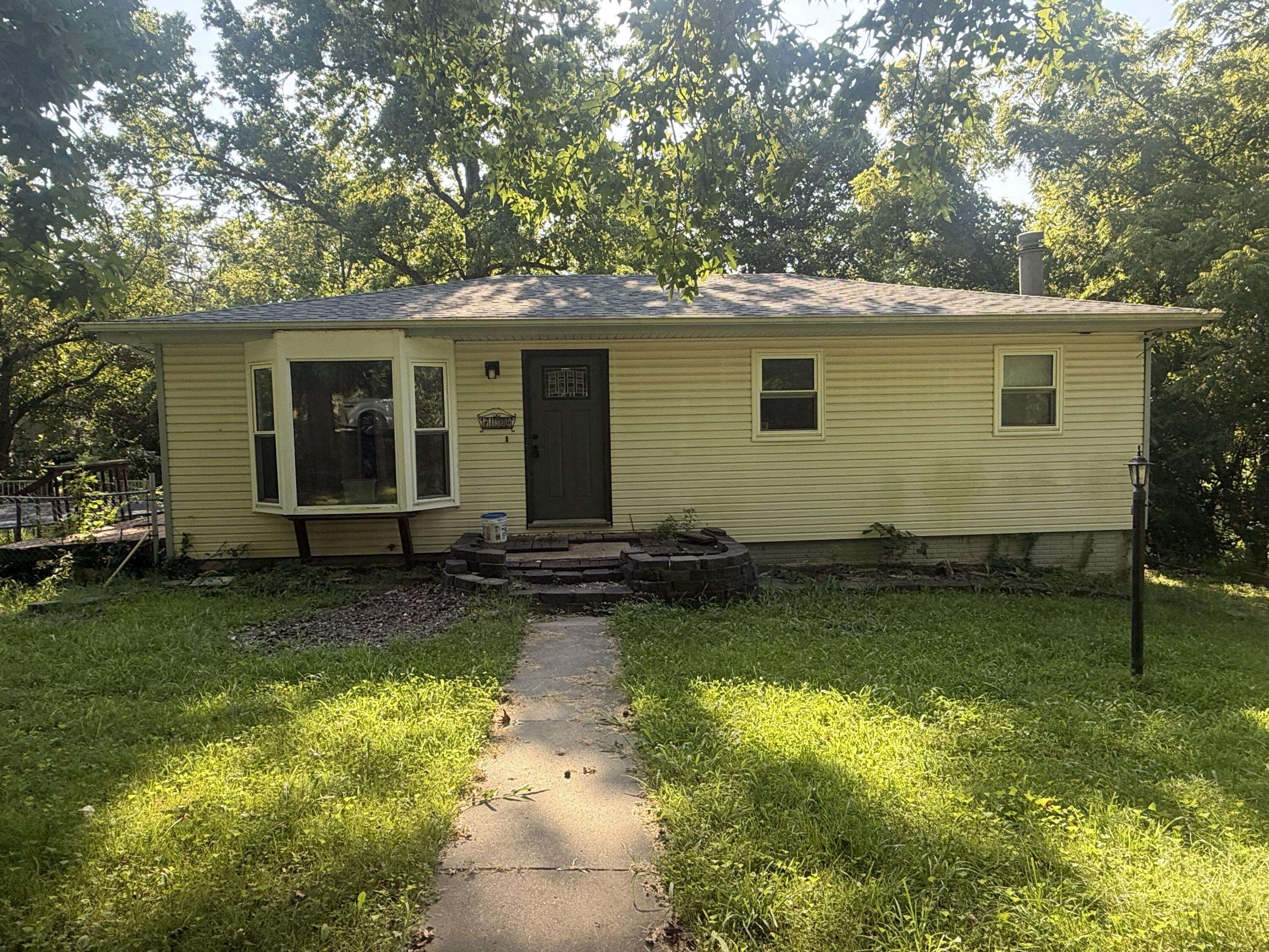 1309 S 9th ST, Ozark, MO 65721