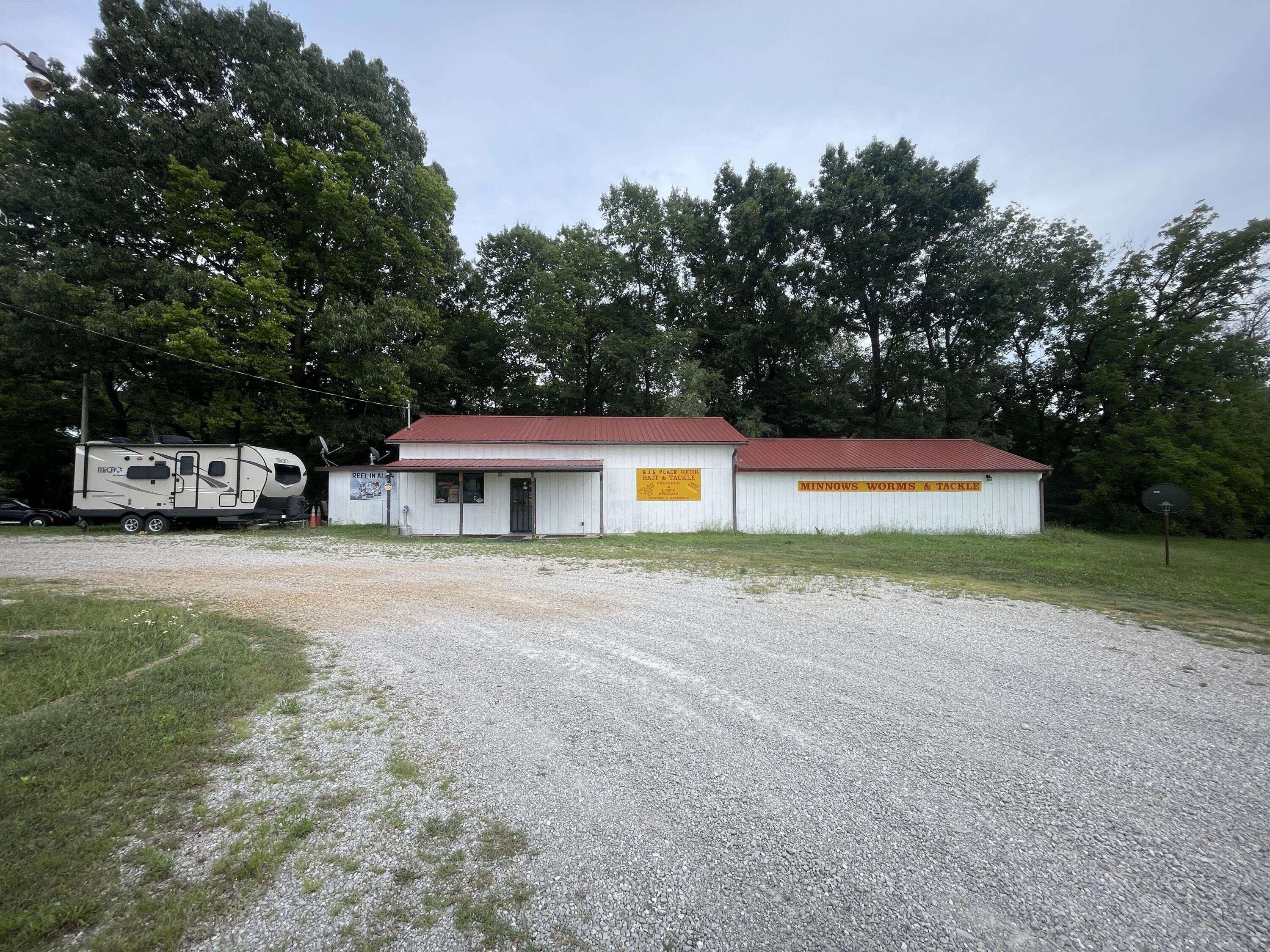 8348 State Highway 5, Ava, MO 65608
