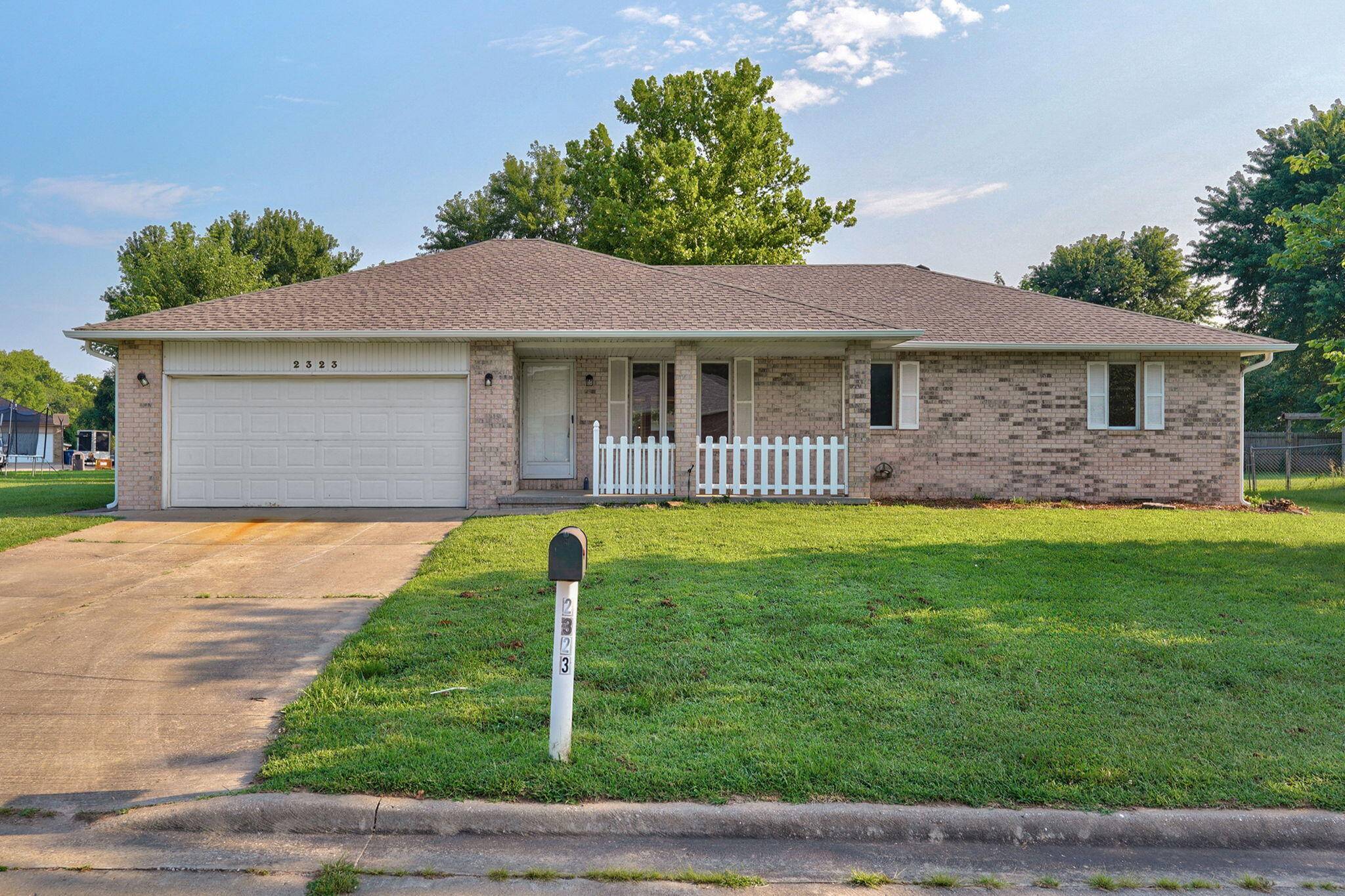 2323 W Austin ST, Bolivar, MO 65613