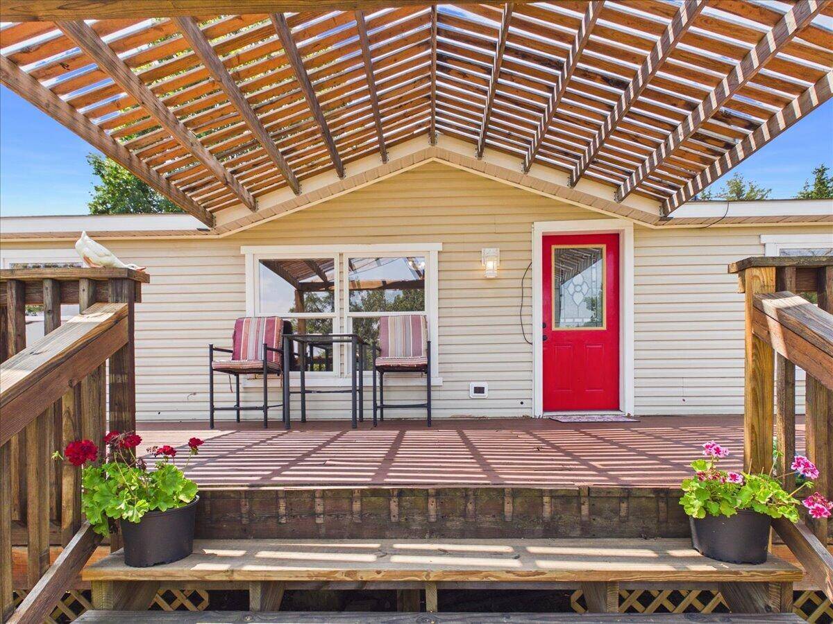 19694 County Road 258, Wheatland, MO 65779