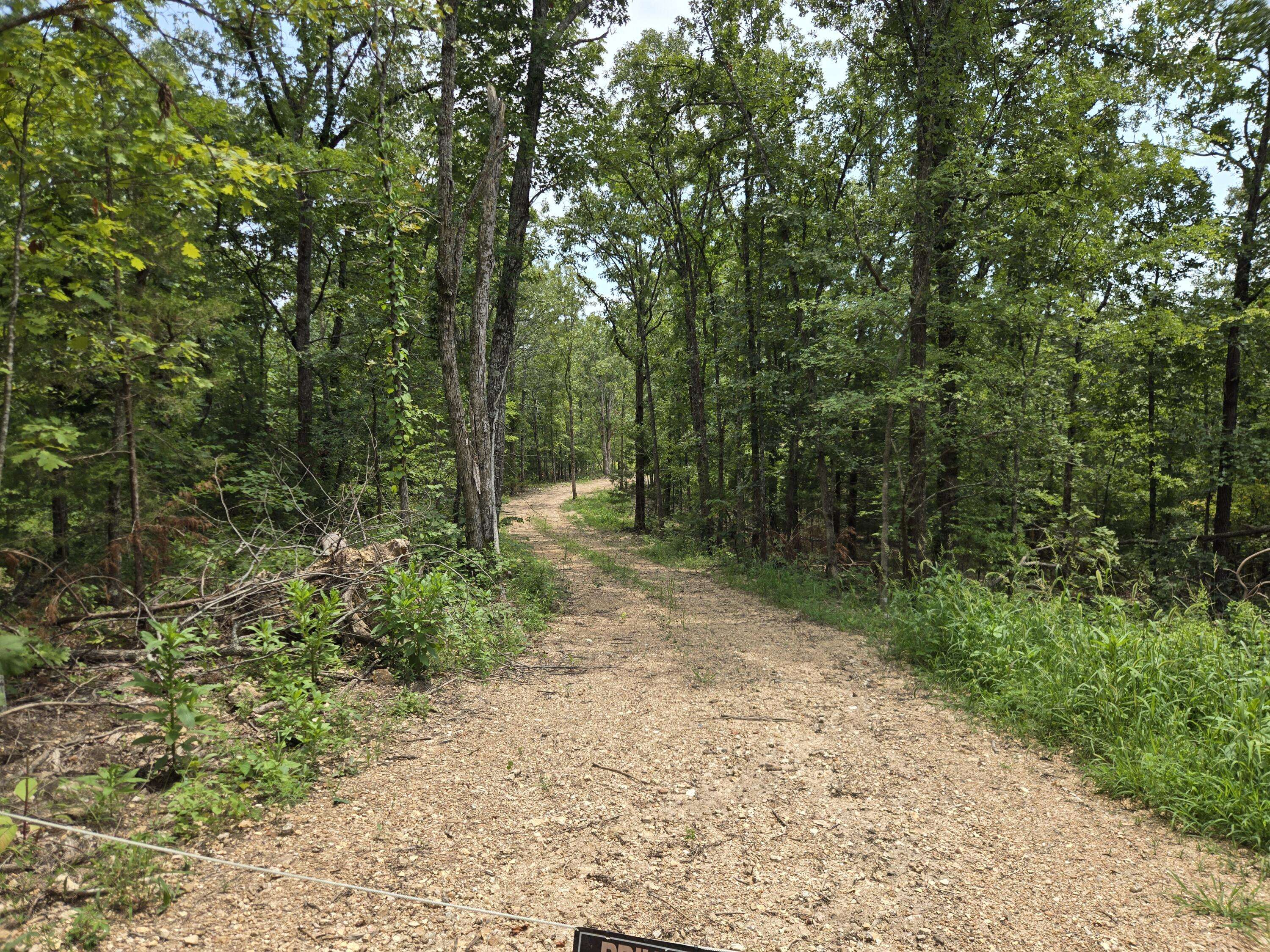 000 76-126, Norwood, MO 65717