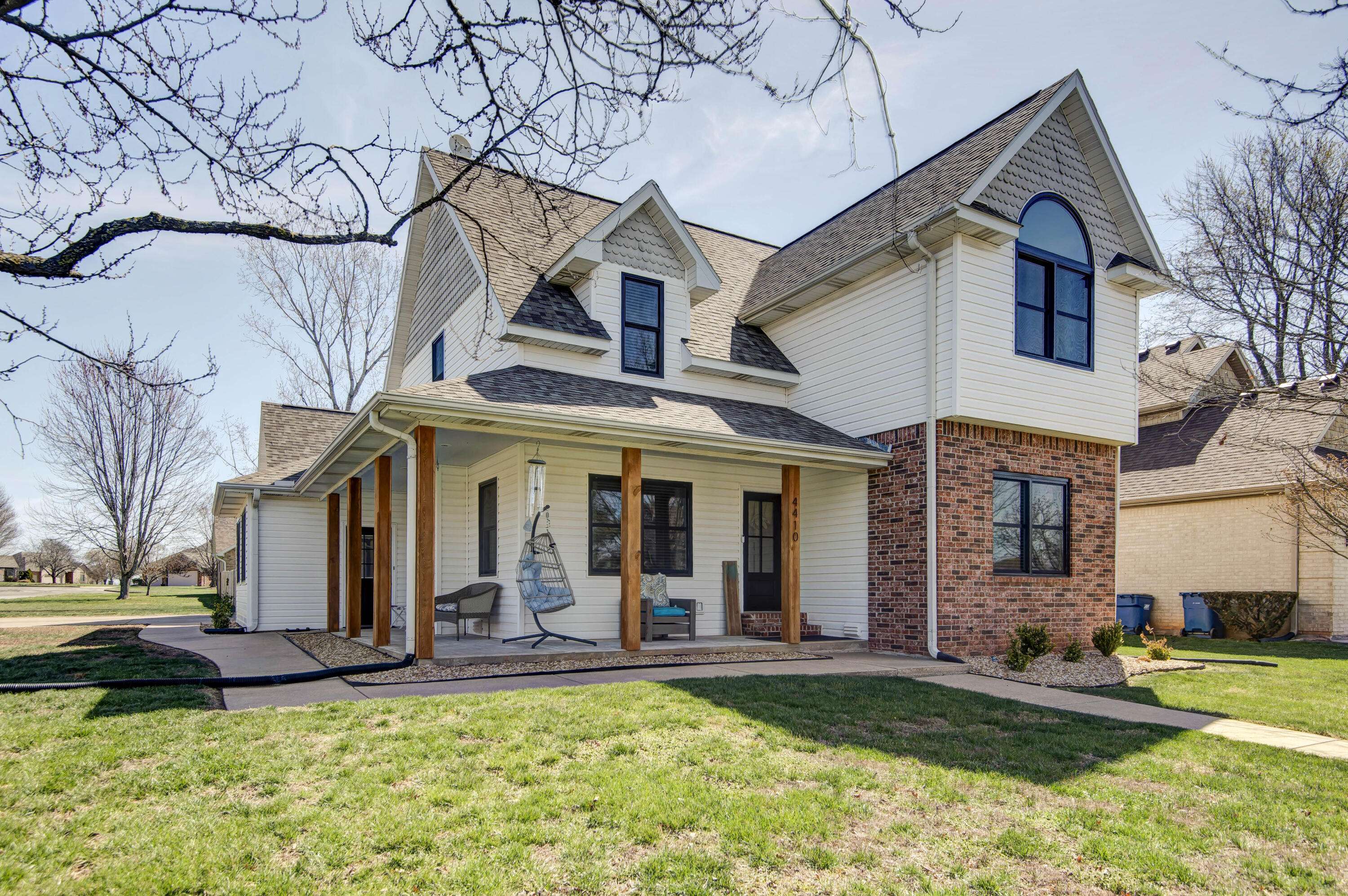 4410 N 8th ST, Ozark, MO 65721
