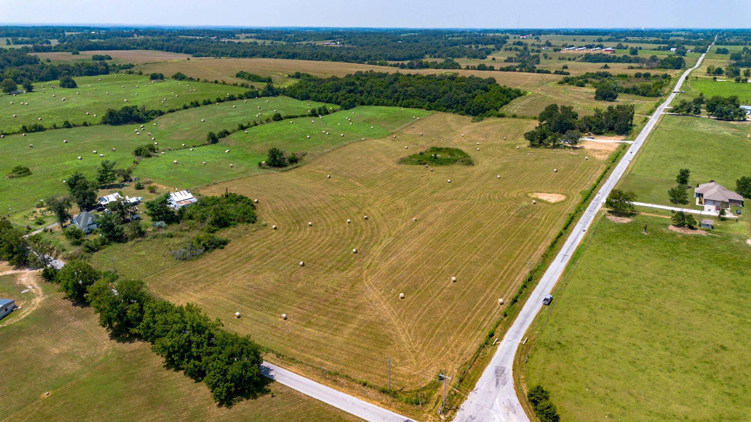 000 Farm Rd 2000, Verona, MO 65769