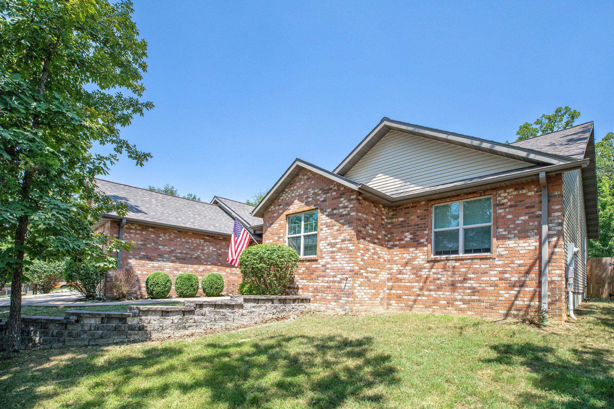 240 Spencer DR, Branson, MO 65616