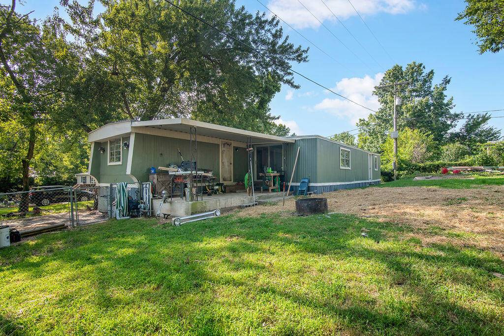 1005 W Kirkwood DR, Ozark, MO 65721