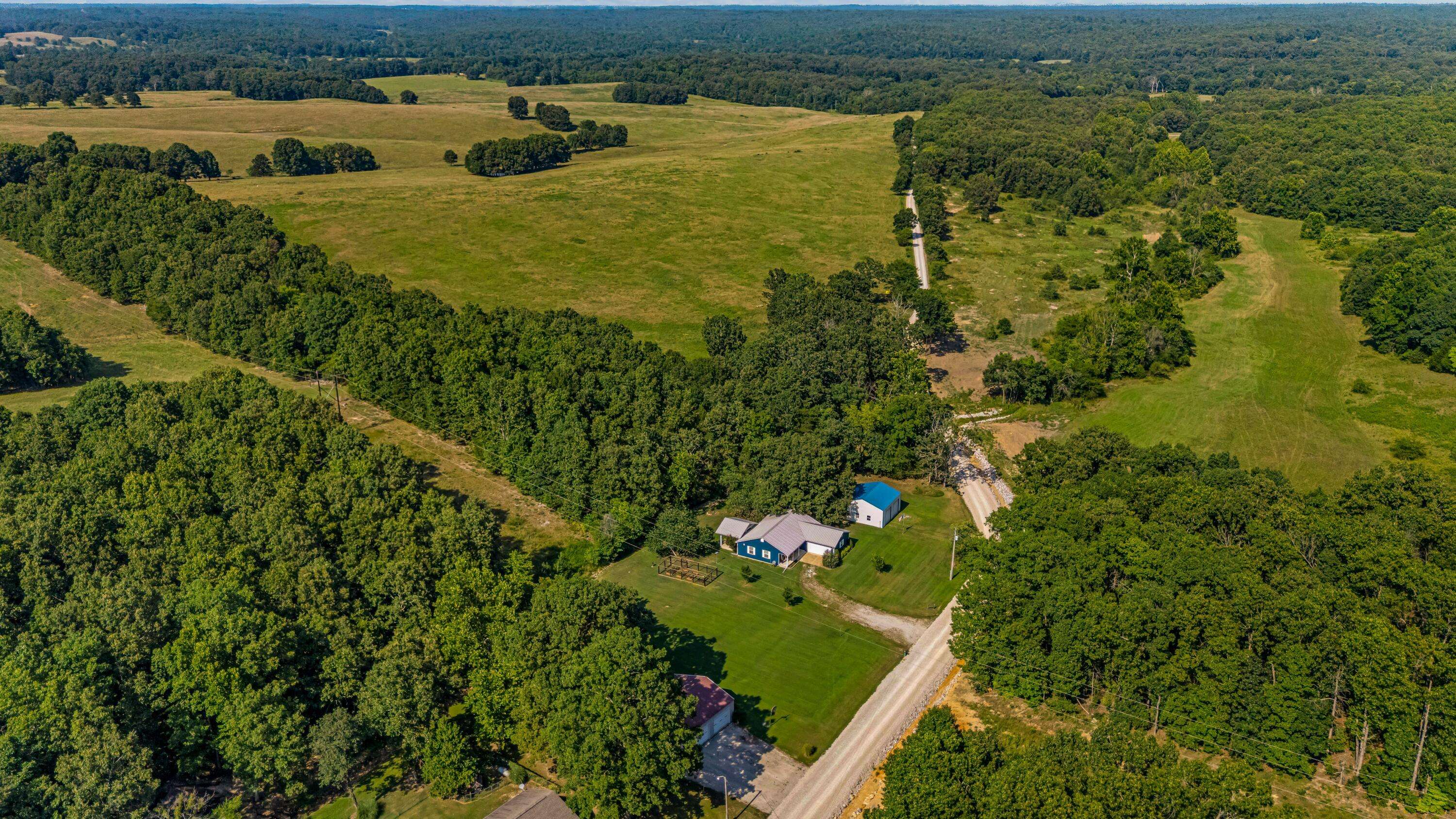 13832 County Road 8110, West Plains, MO 65775