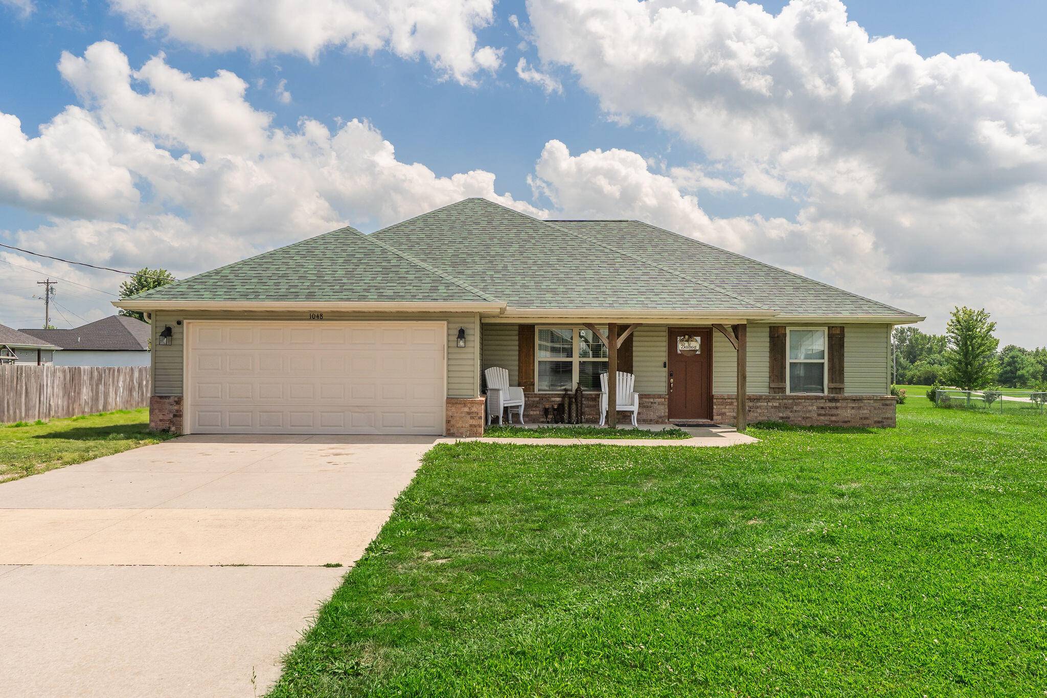 1048 W Thoroughfare ST, Seymour, MO 65746