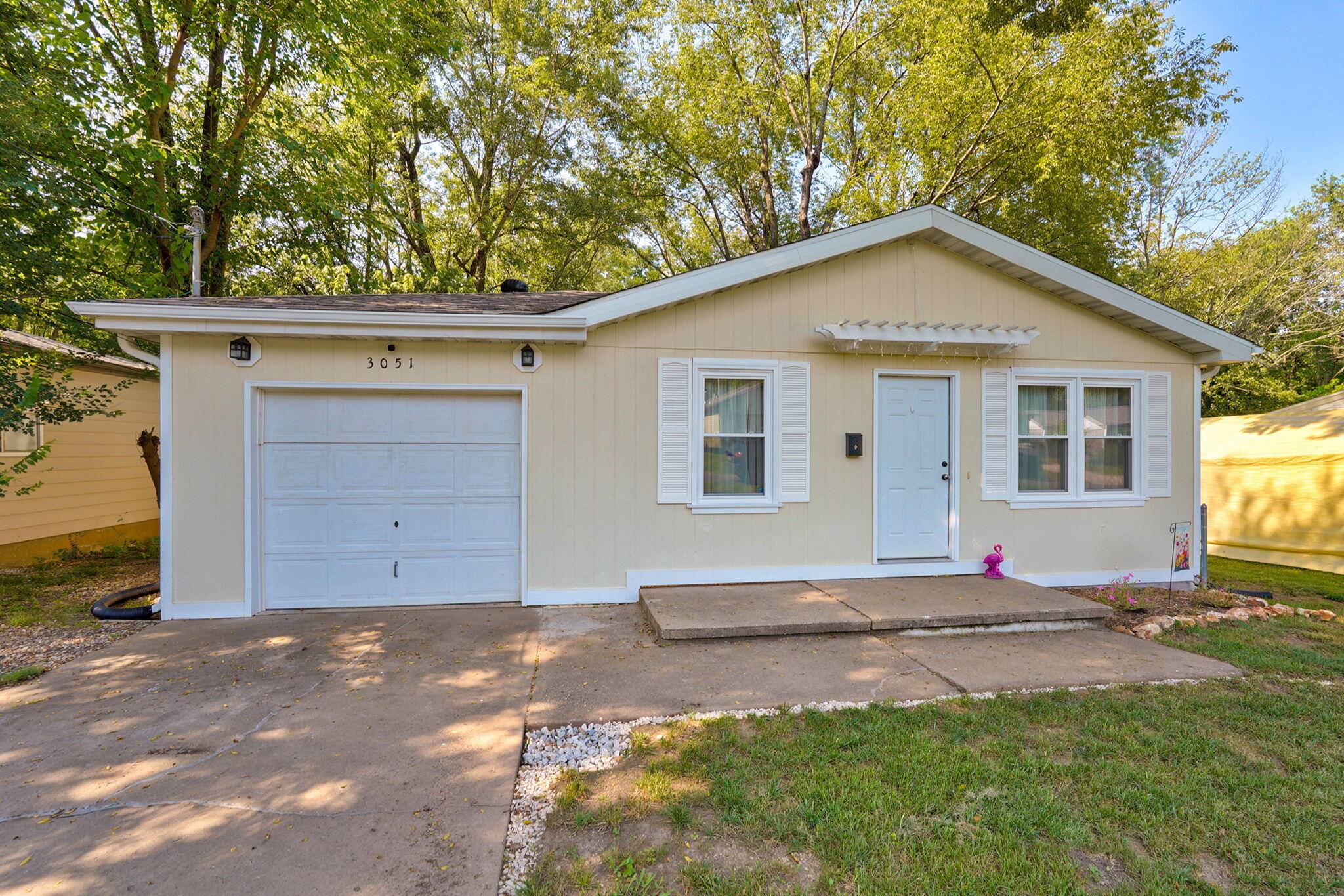3051 W Harrison ST, Springfield, MO 65802