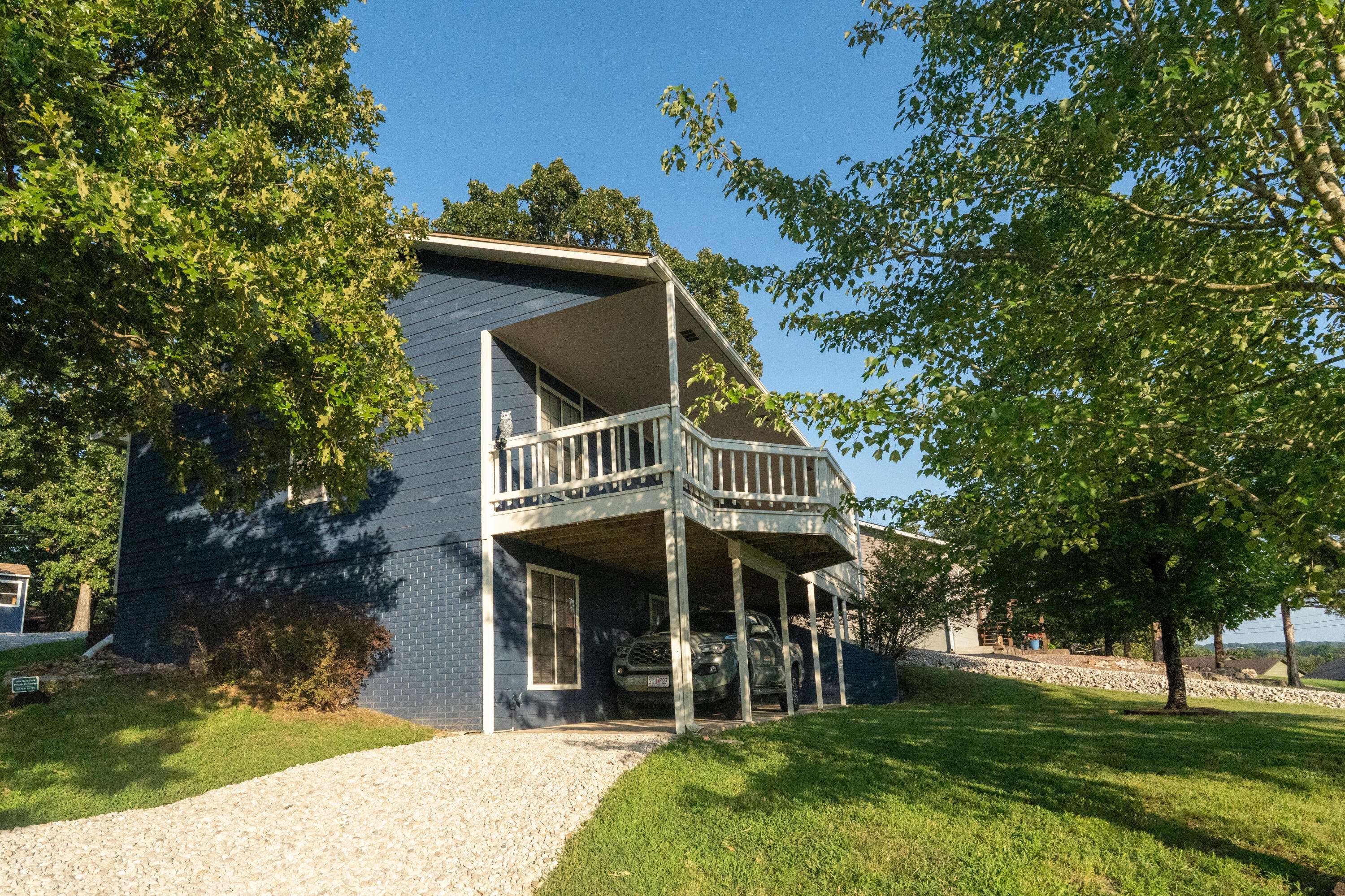 306 Deer Park CIR, Kimberling City, MO 65686