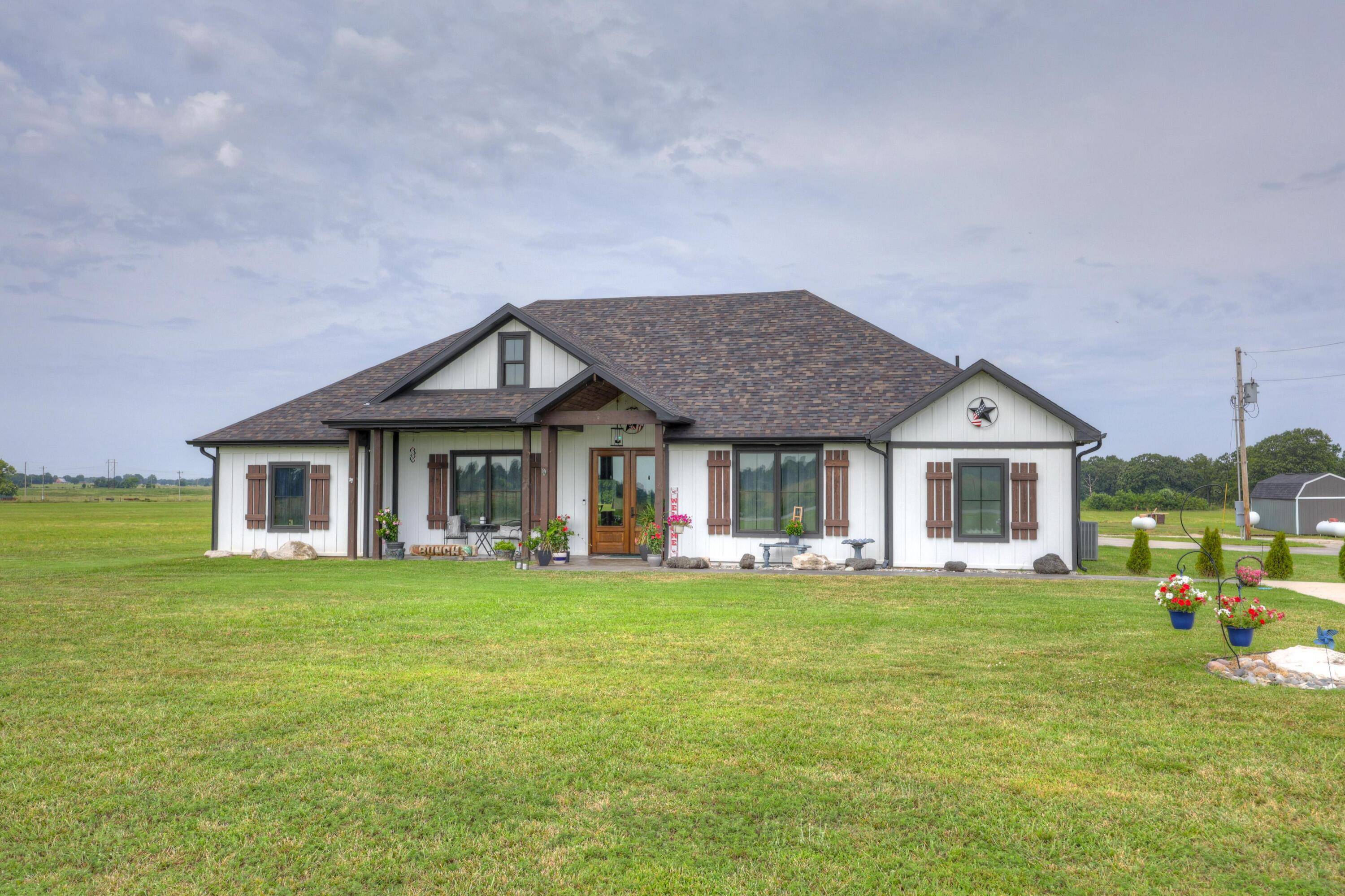 14856 Heron DR, Neosho, MO 64850