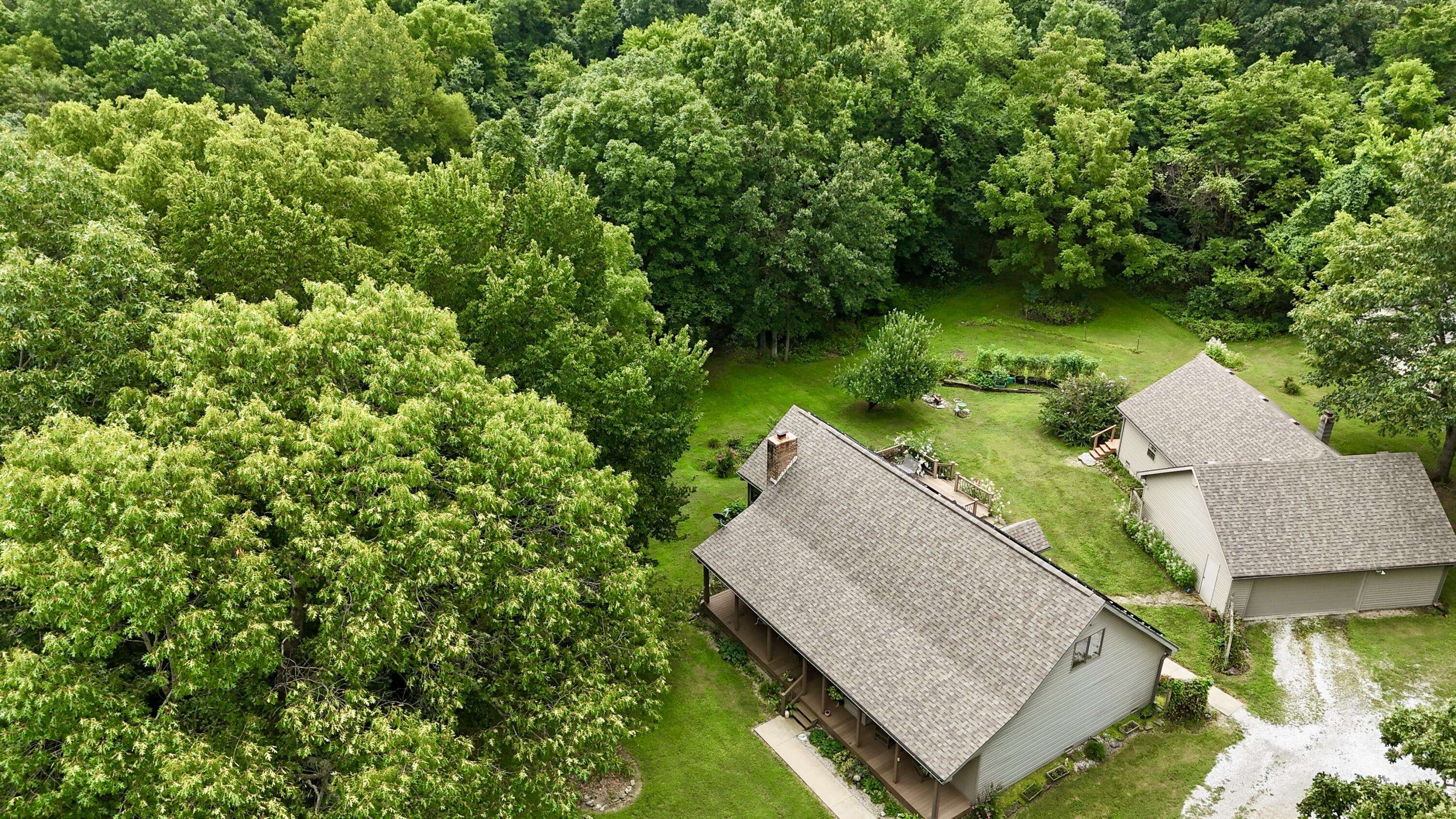 34 E Dade 86, Greenfield, MO 65661