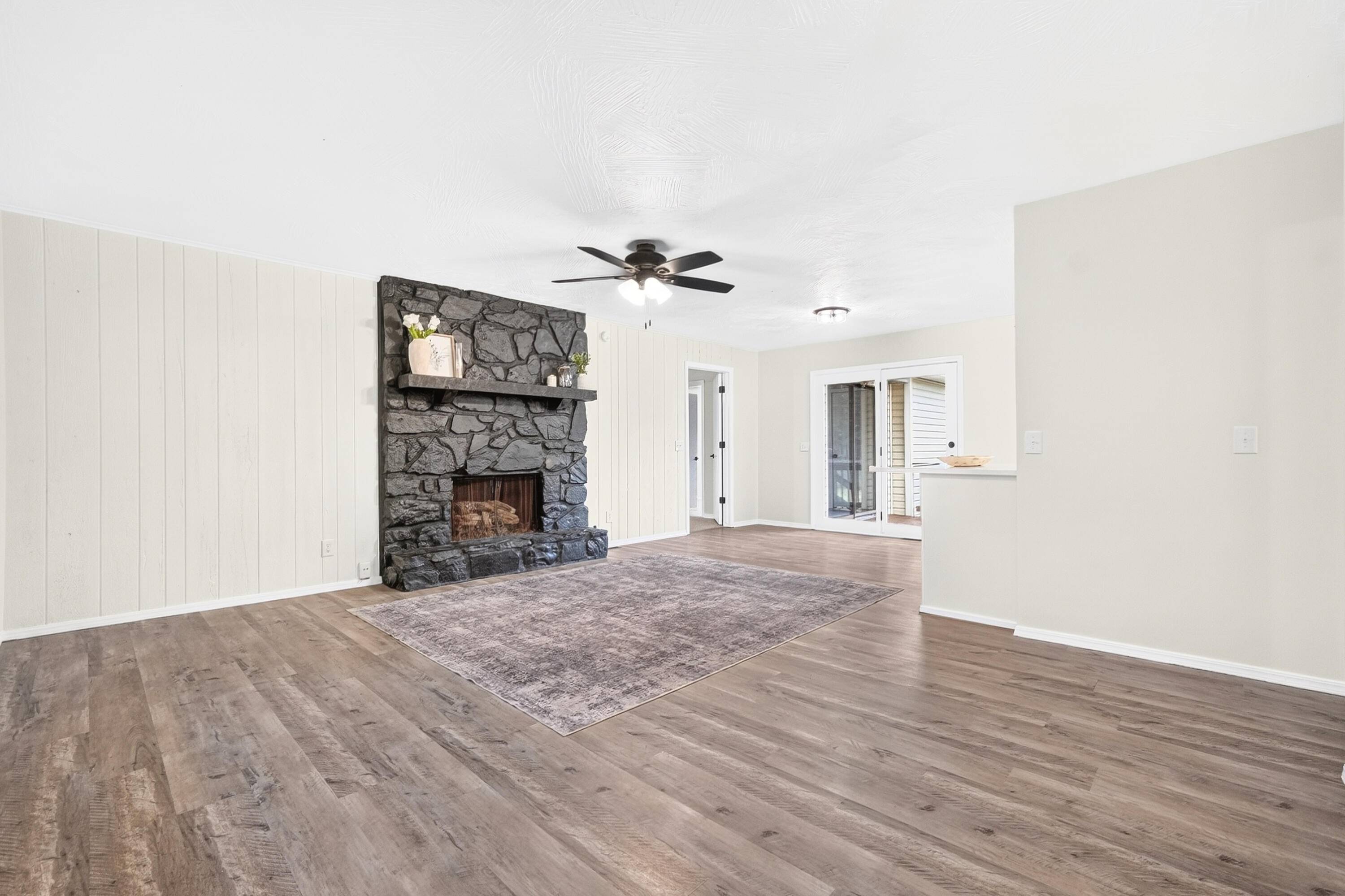 5328 S Allen AVE, Battlefield, MO 65619
