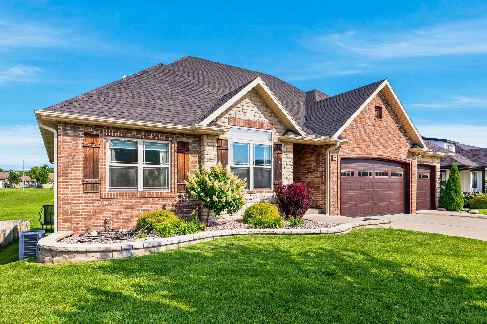 691 N Fox Hill CIR, Nixa, MO 65714