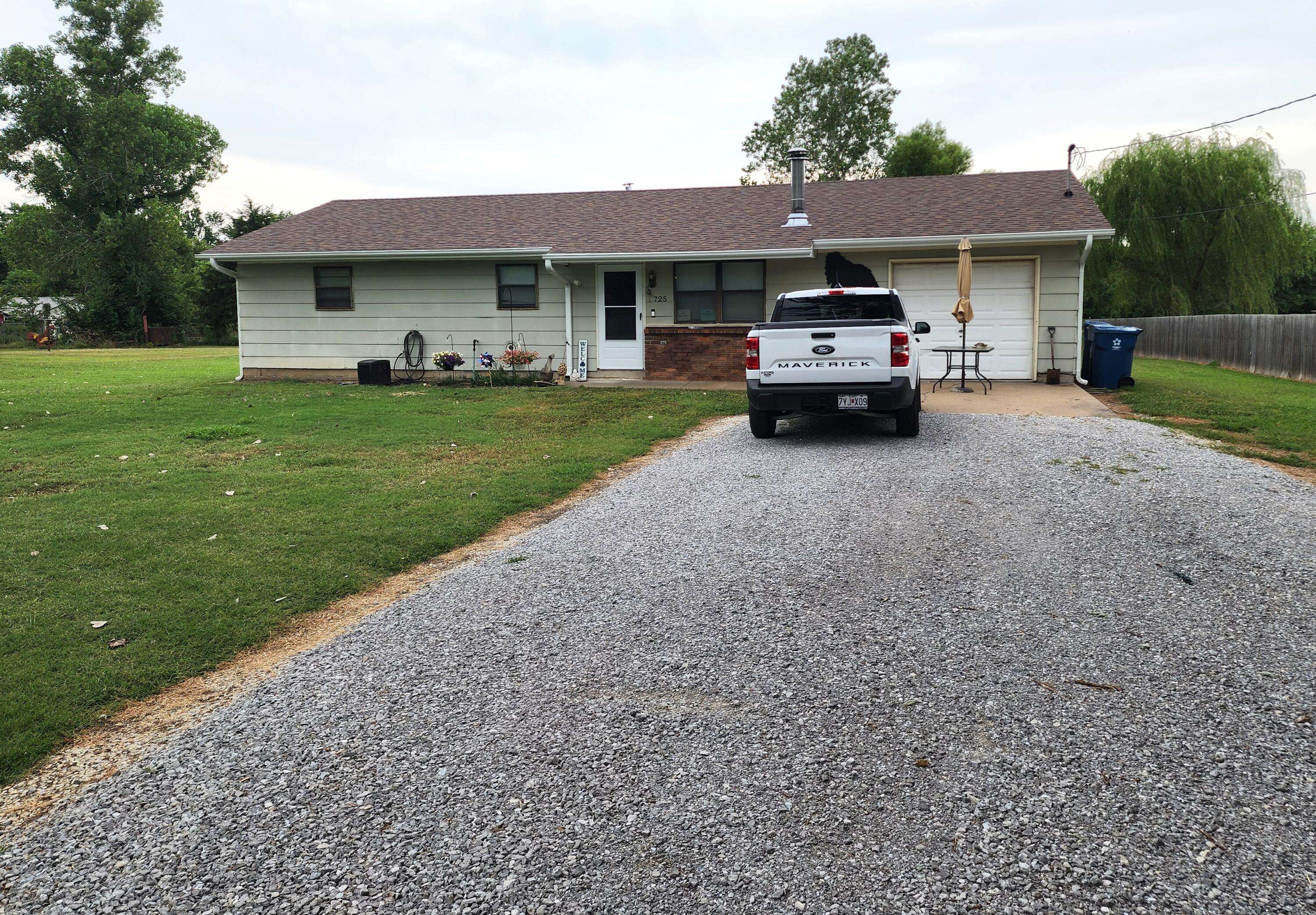 725 N Grant ST, Oronogo, MO 64855