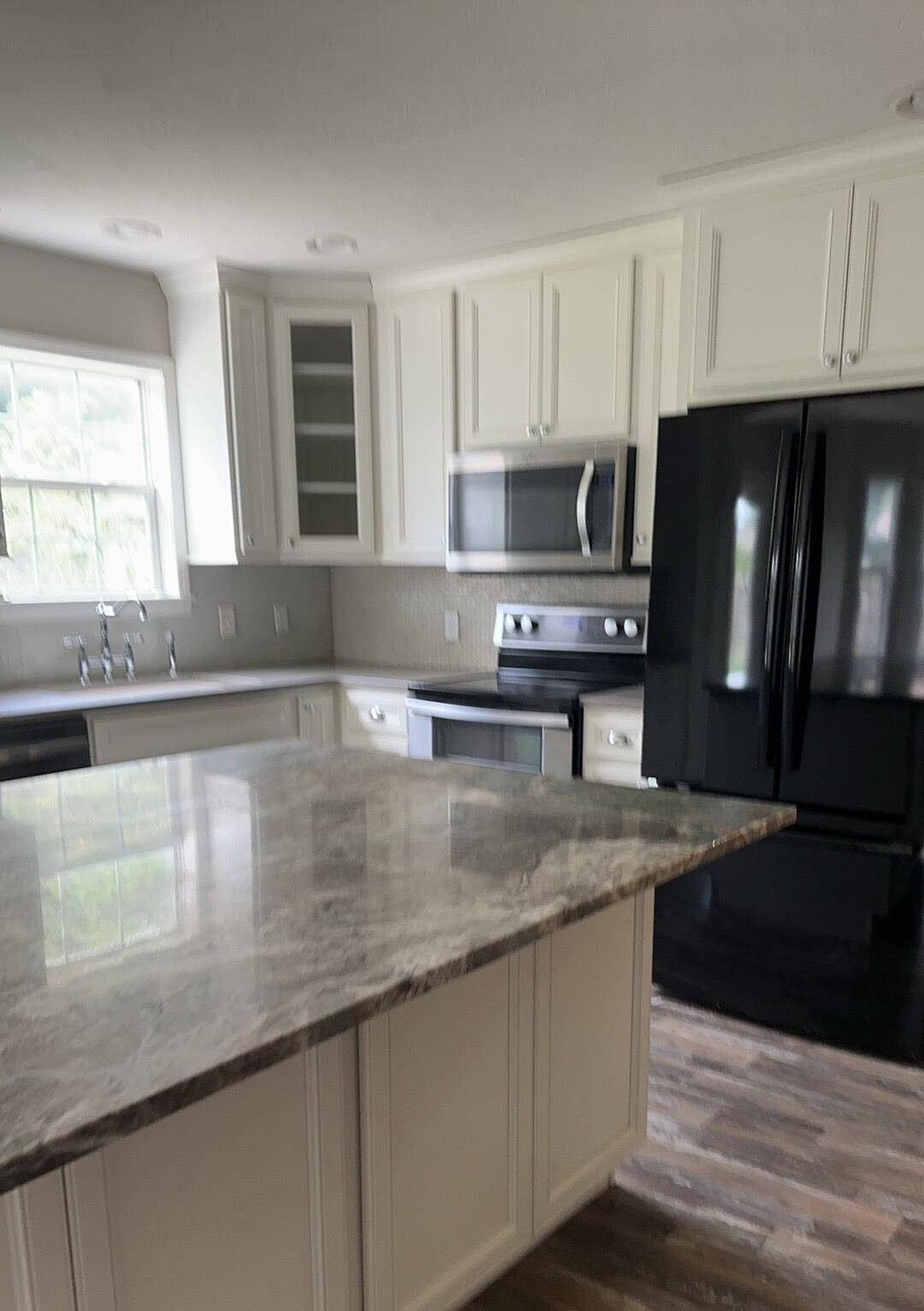 204 N Maplecrest DR, Nixa, MO 65714