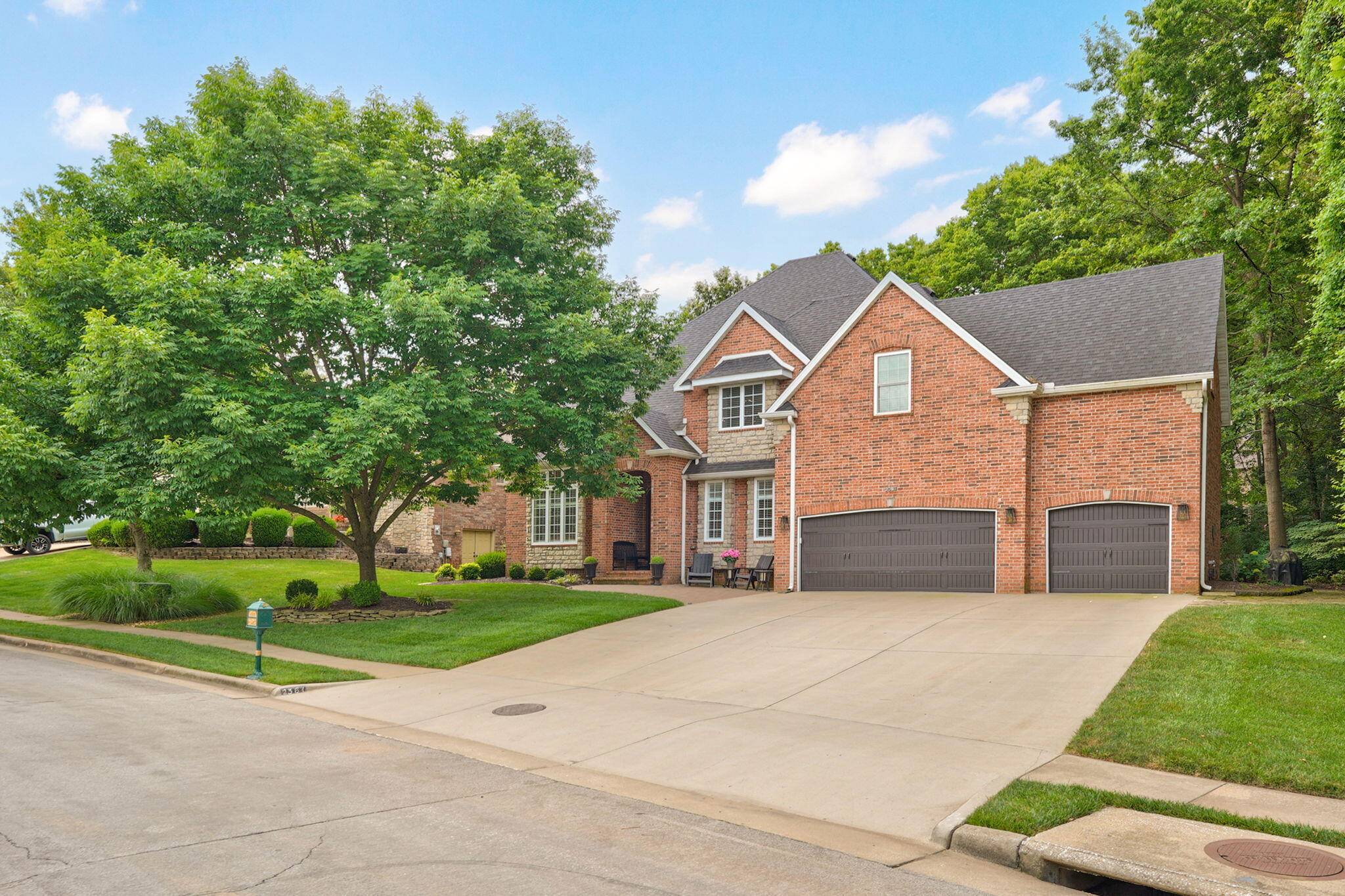 2361 S Celebration AVE, Springfield, MO 65809