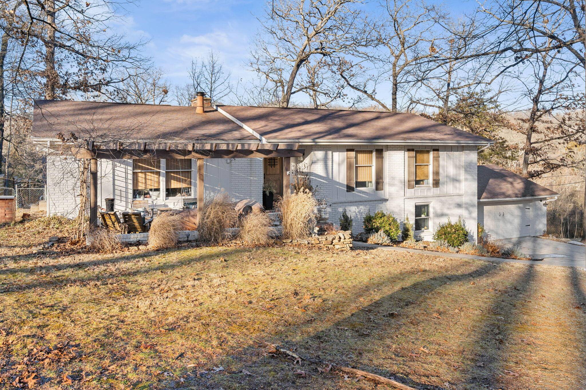 102 Oakwood DR, Branson, MO 65616