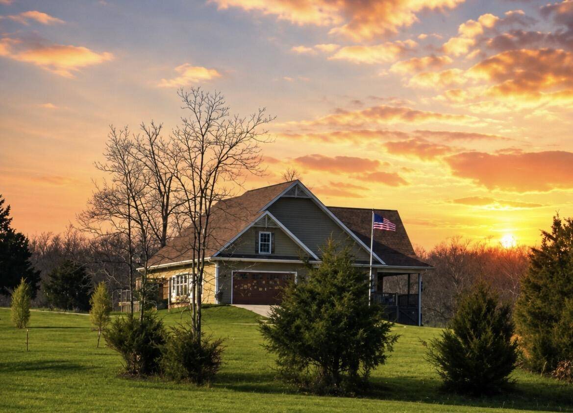 3379 W Highway, Summersville, MO 65571
