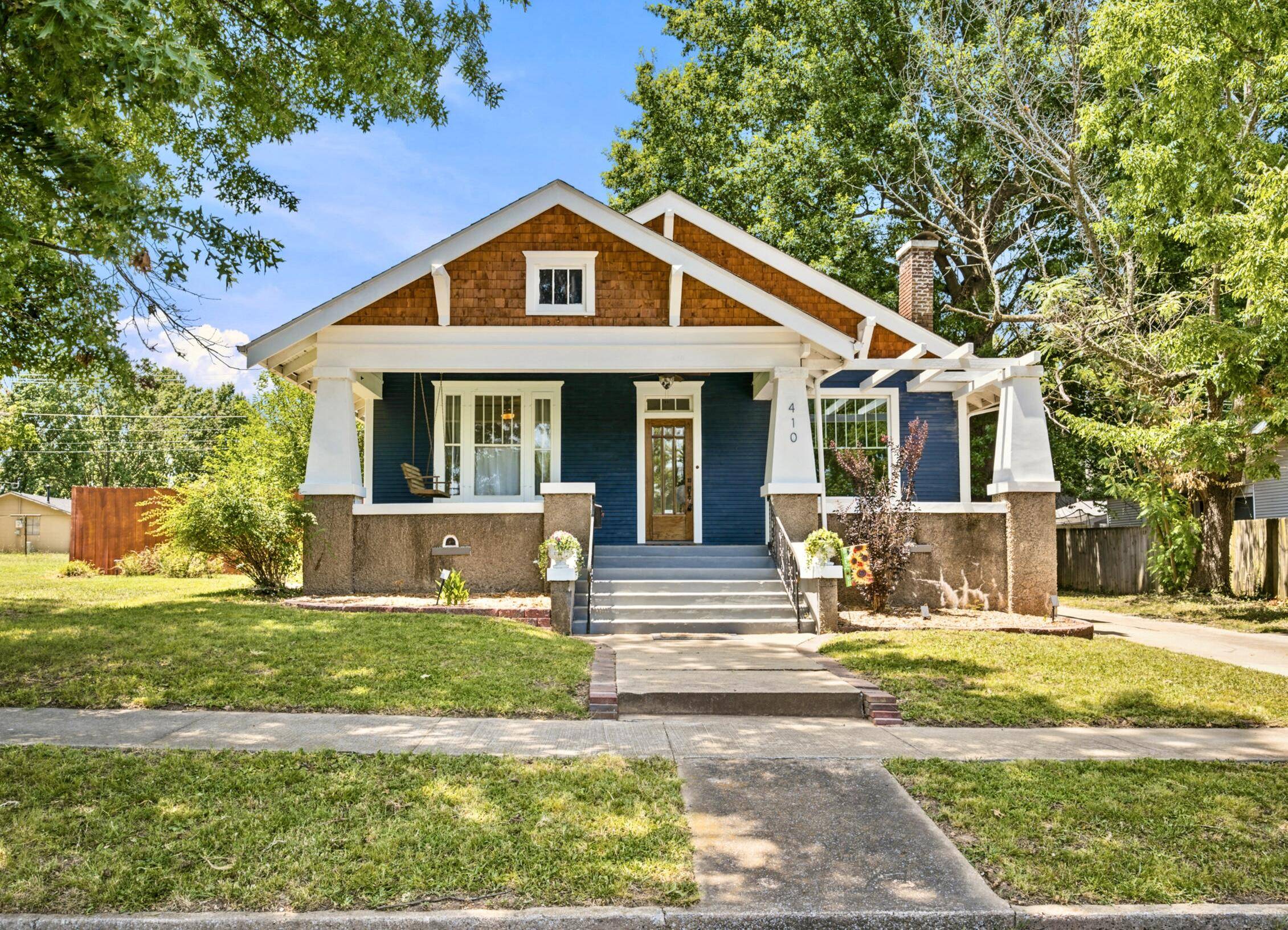 410 Frisco ST, Monett, MO 65708