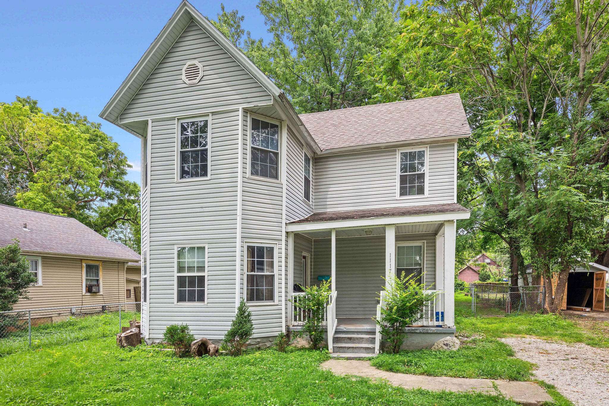 1117 W Lynn ST, Springfield, MO 65802